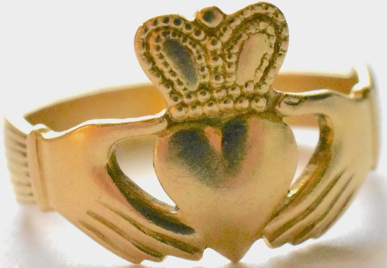 Irish Claddagh 18 Karat Gold Hands and Heart Ring at 1stDibs | irish ...