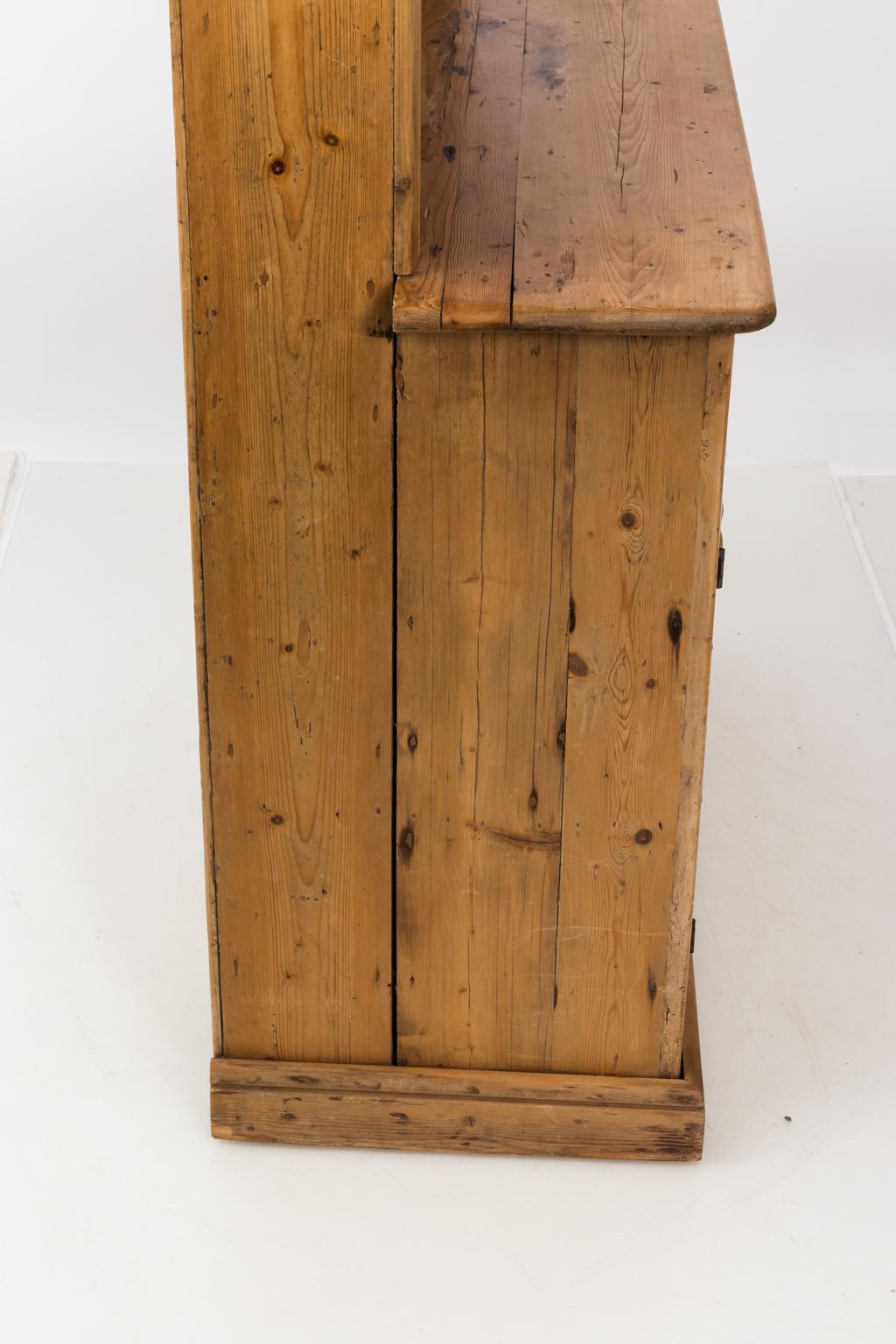 Irish Cottage Pinewood Dresser 4