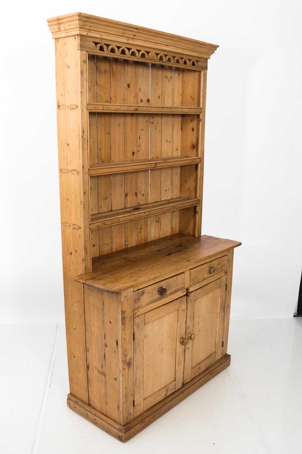 Irish Cottage Pinewood Dresser 2