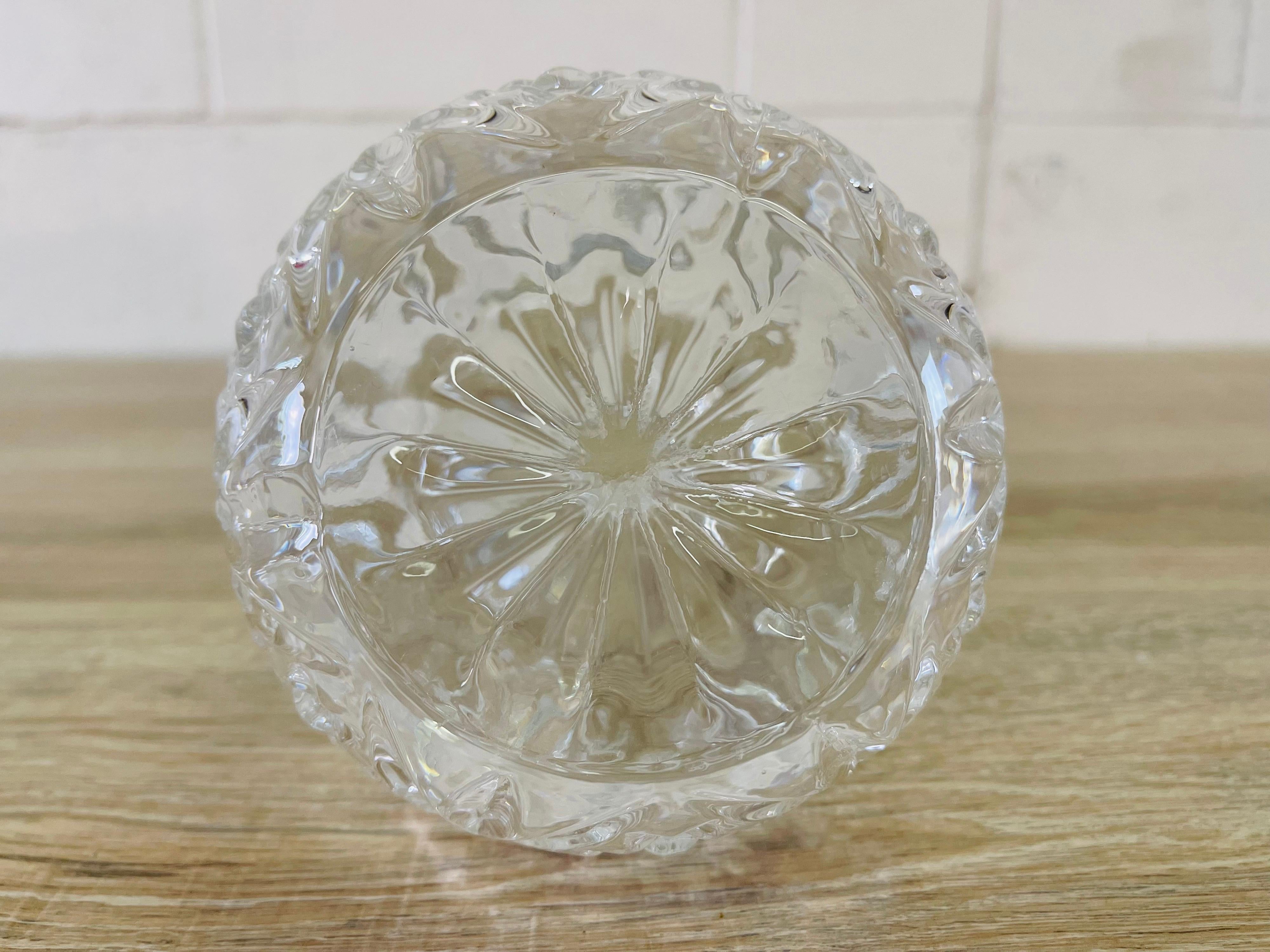 Irish Crystal Glass Decanter with Stopper In Good Condition For Sale In Amherst, NH