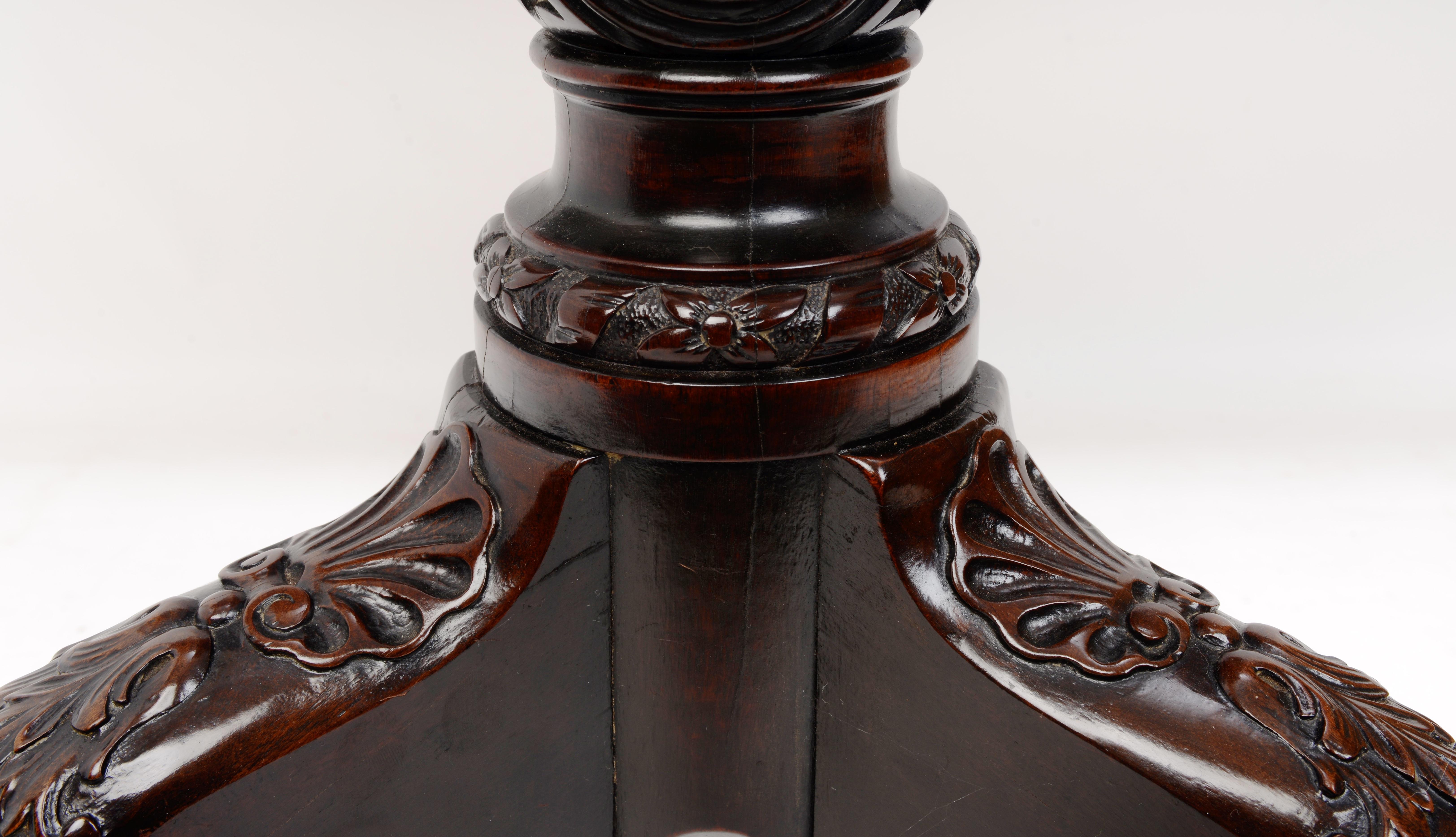 Table à thé tripode en acajou, inclinable et pivotante, Geo II Plum Pudding irlandais, c1750 en vente 6