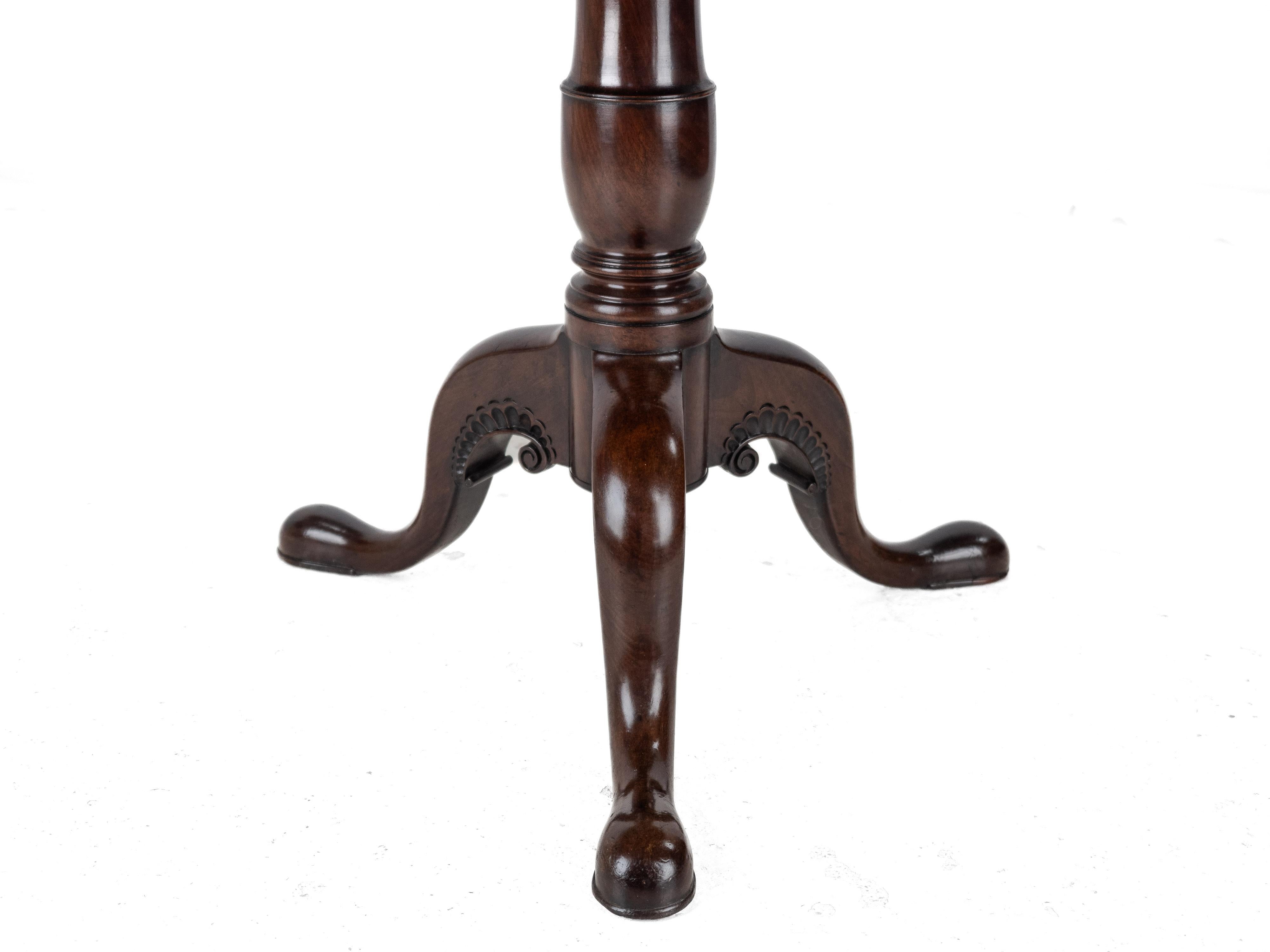 Irish George II Carved Mahogany Tripod Tilt-top Supper Table circa 1750 Georgian 6