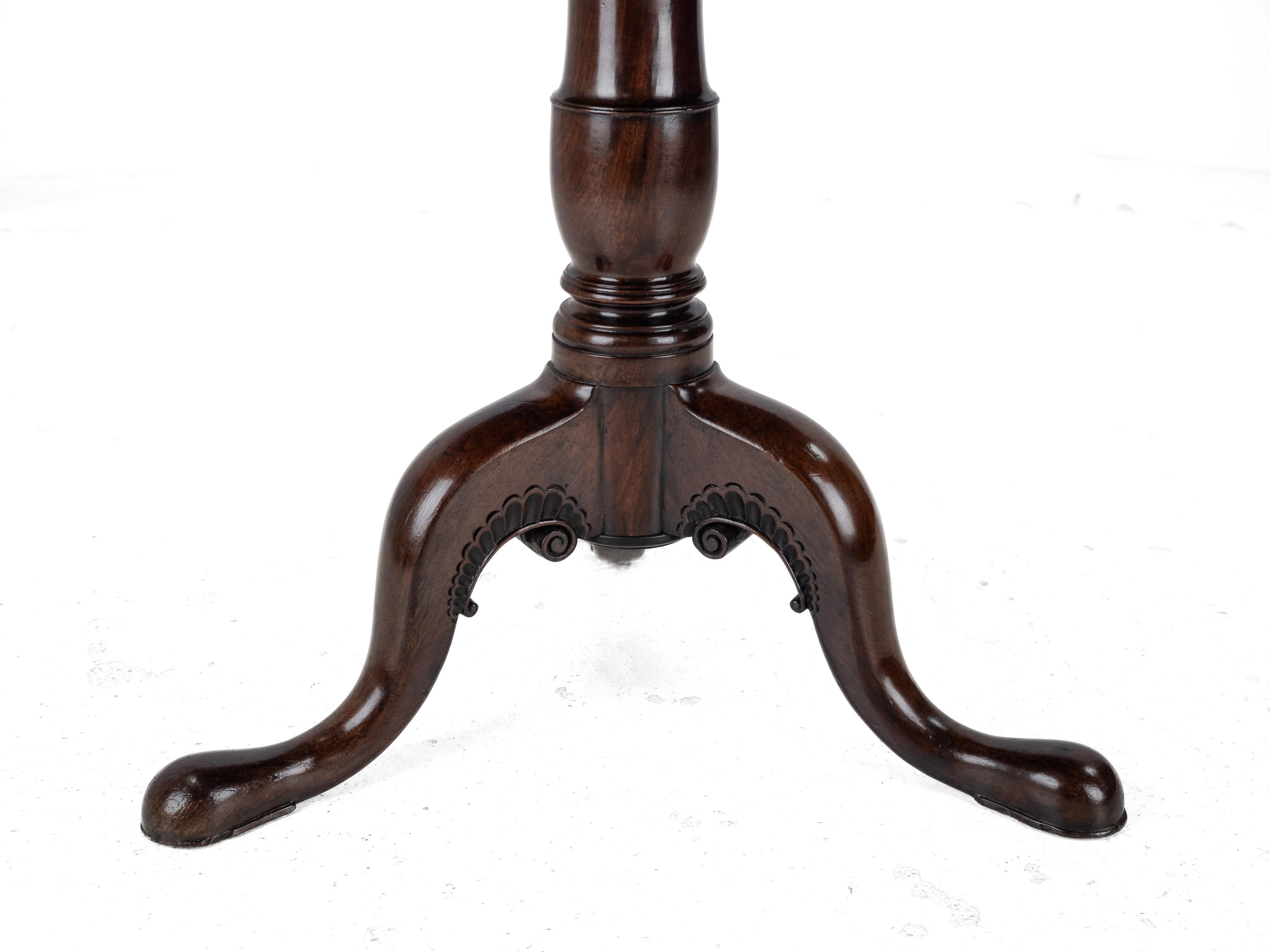 Irish George II Carved Mahogany Tripod Tilt-top Supper Table circa 1750 Georgian 9
