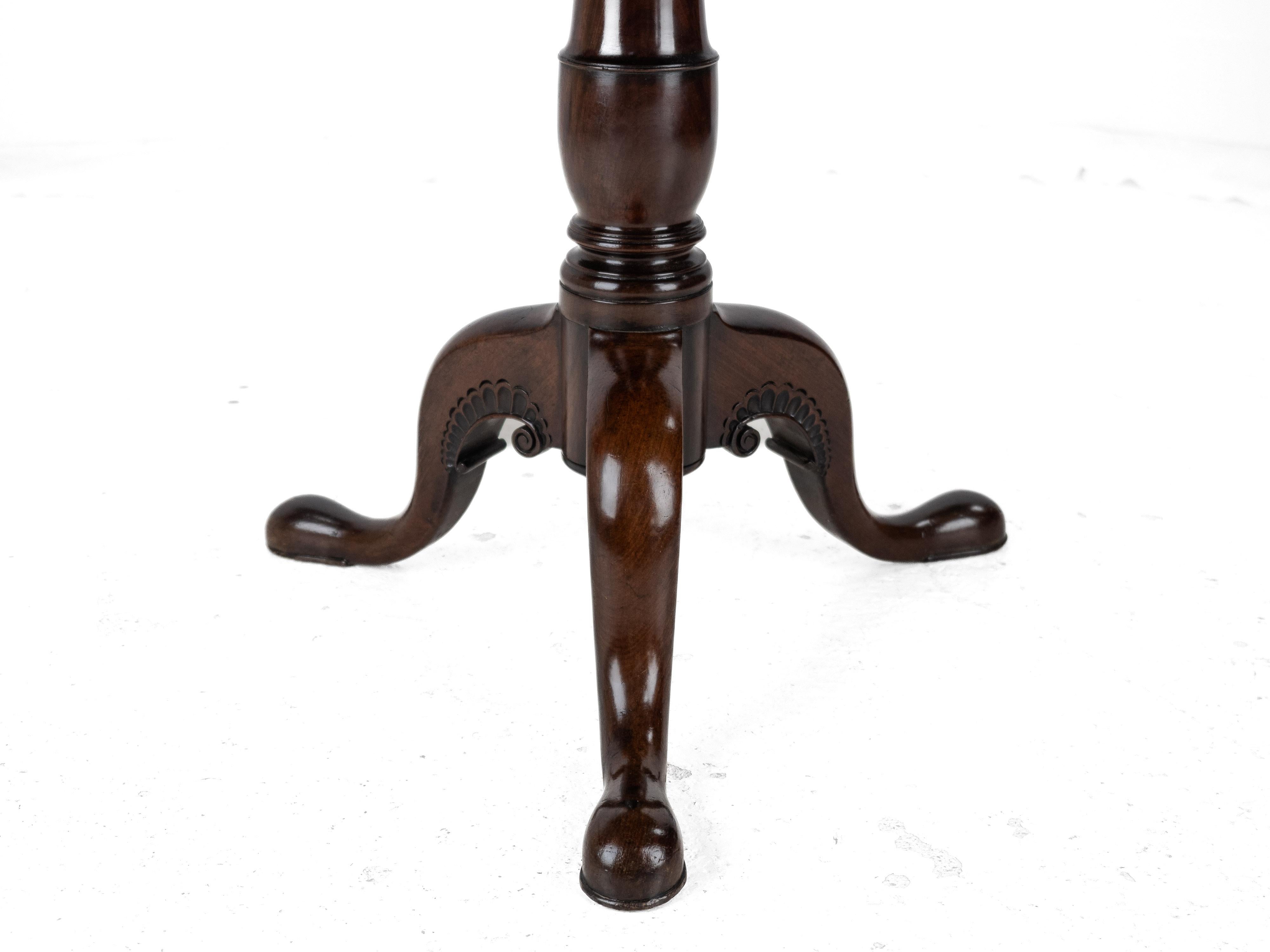 Irish George II Carved Mahogany Tripod Tilt-top Supper Table circa 1750 Georgian 10