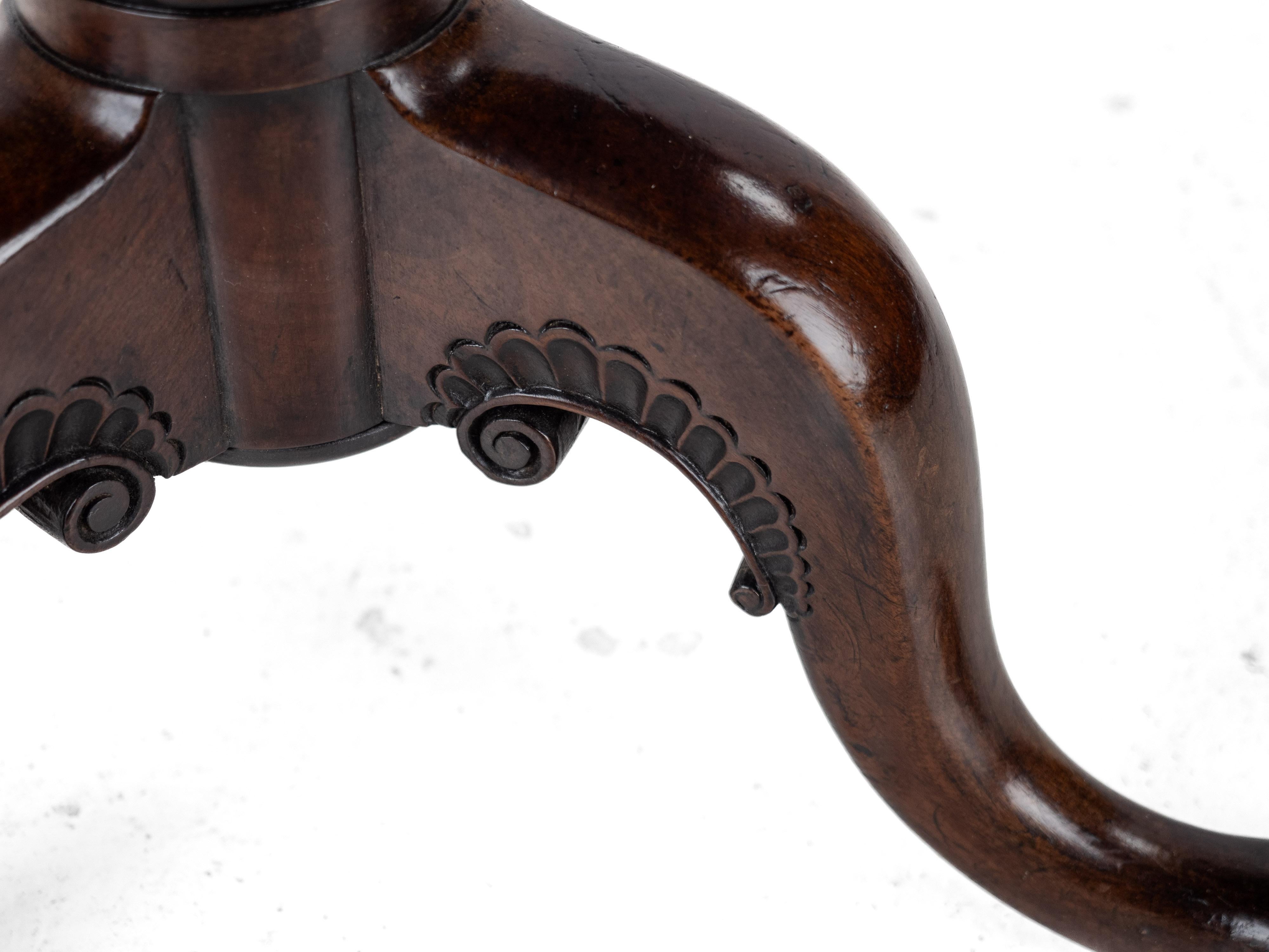 Irish George II Carved Mahogany Tripod Tilt-top Supper Table circa 1750 Georgian 12