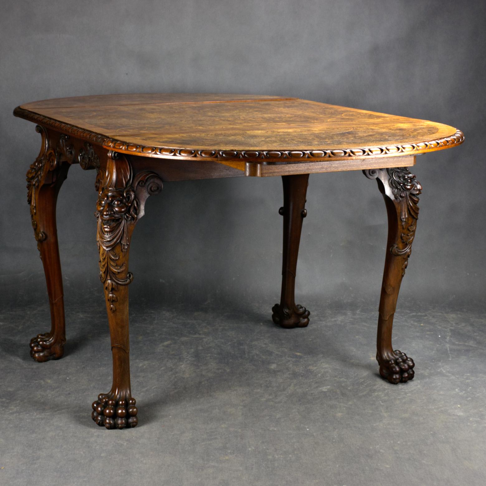 19th Century Irish George II Carved Walnut Drop-Leaf Table, 19th century For Sale
