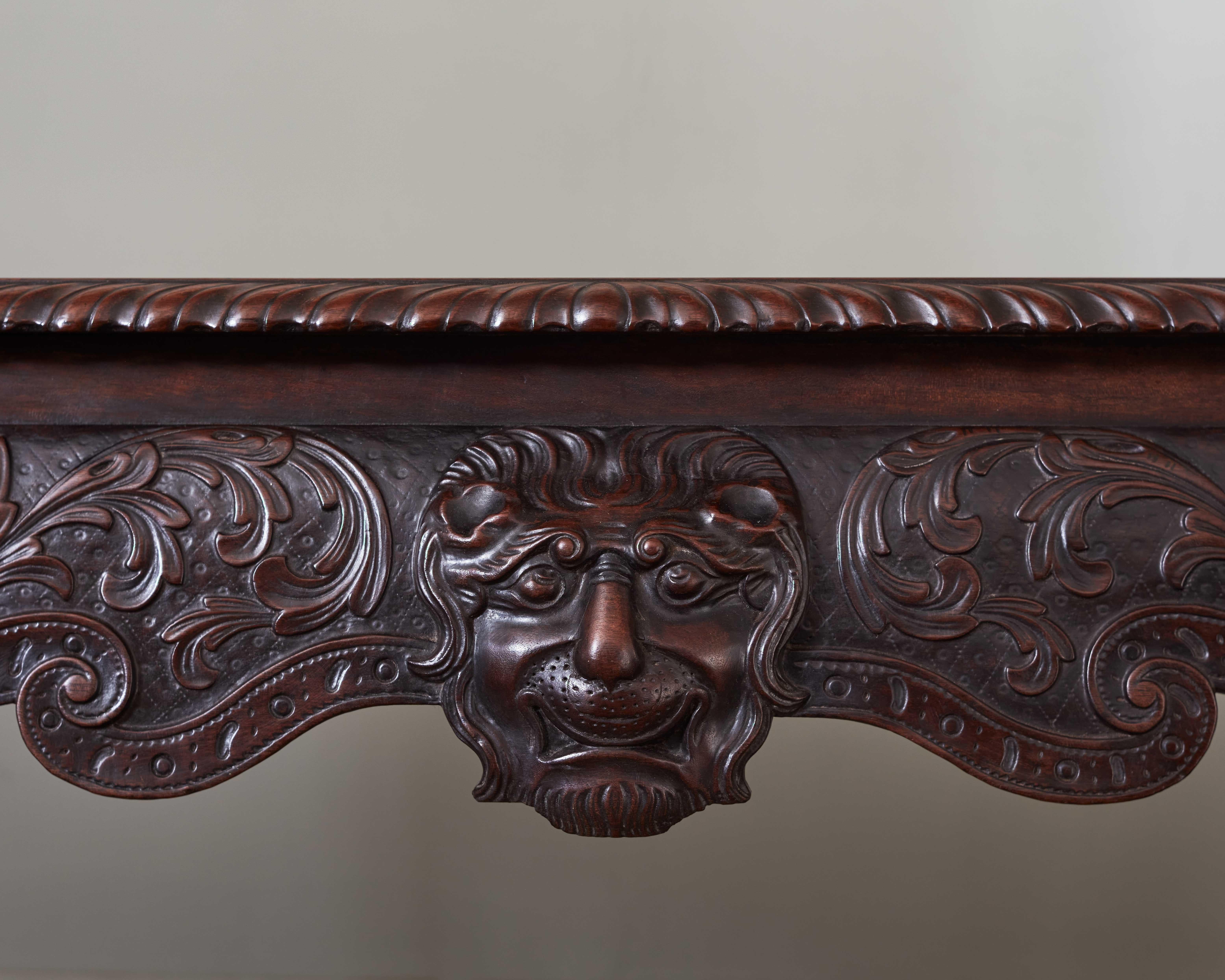 Mesa auxiliar irlandesa de caoba Jorge II en Bueno estado para la venta en London, GB