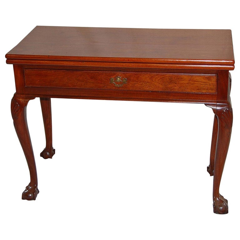 Irish George II Period Chippendale Mahogany Teatable Carved Cabriole Legs  For Sale at 1stDibs