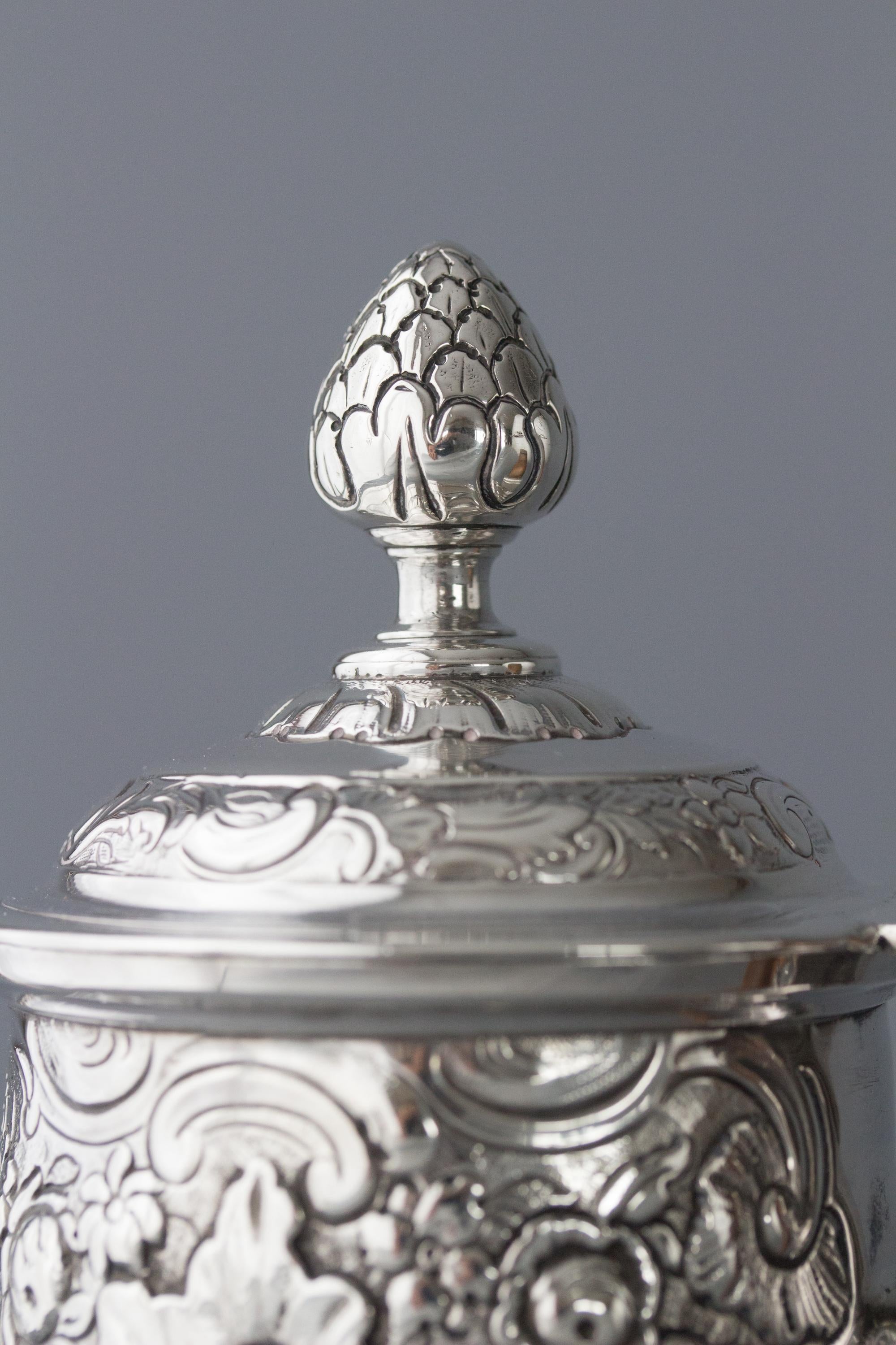 Irish George II Silver Coffee Pot, Dublin, circa 1734 10