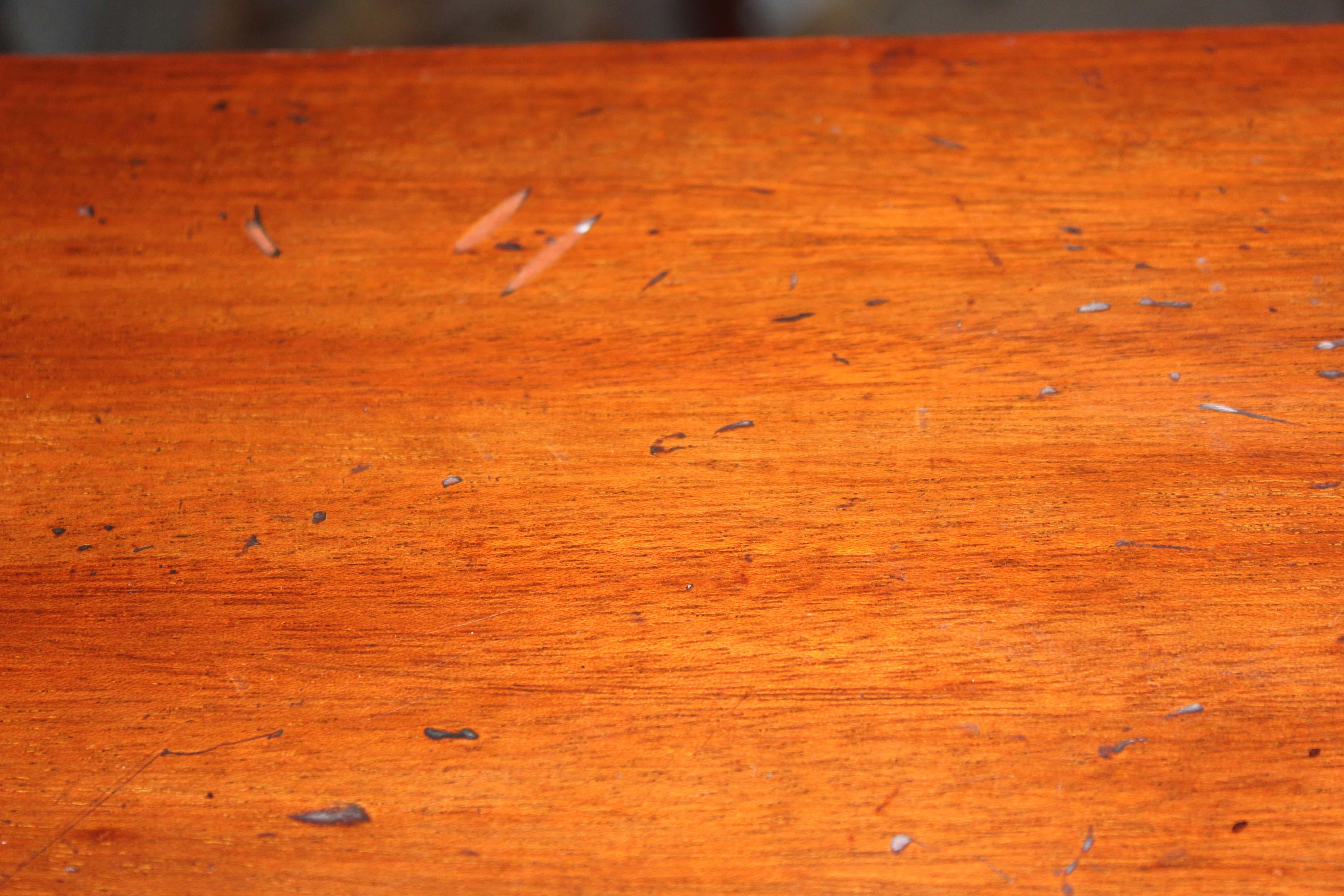 Irish George II style mahogany Serving table For Sale 13