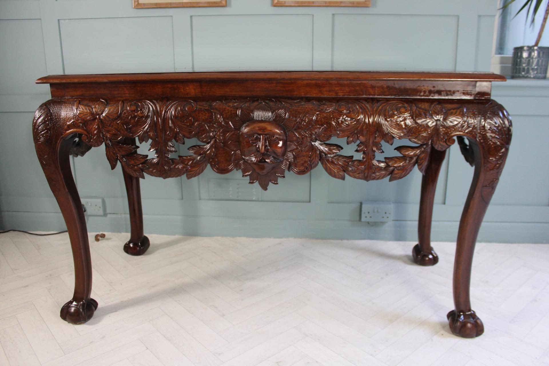 Carved Irish George II style mahogany Serving table For Sale