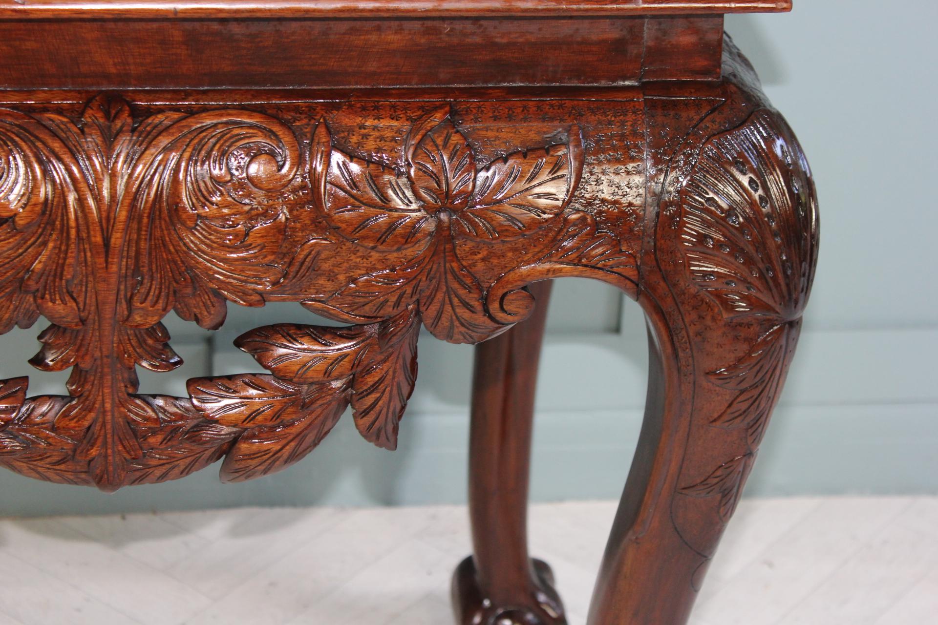 Irish George II style mahogany Serving table For Sale 1