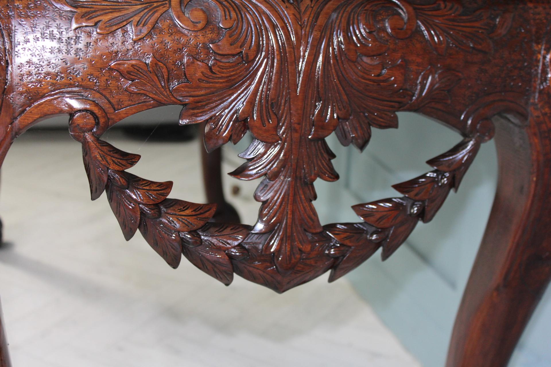 Irish George II style mahogany Serving table For Sale 3