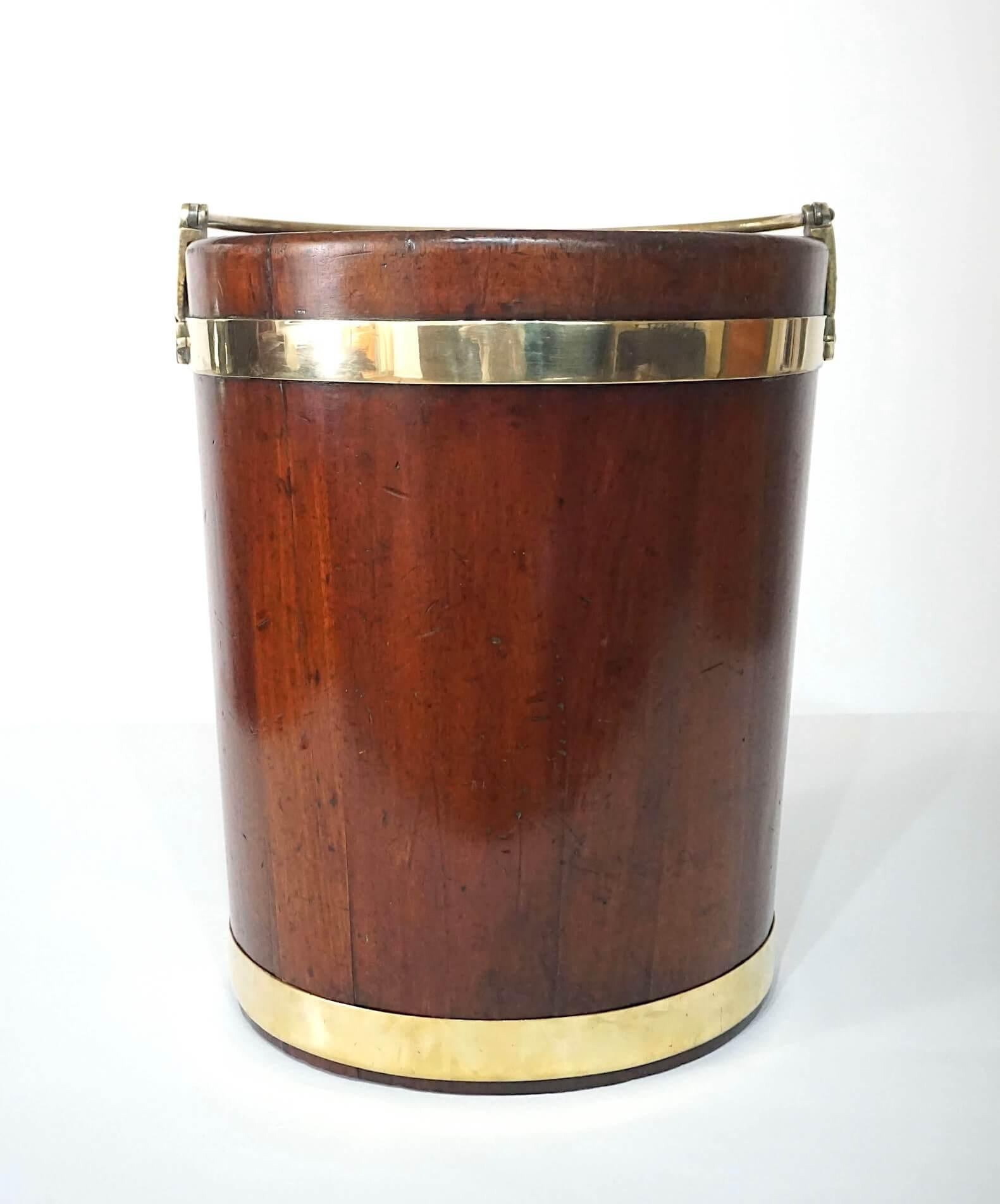 Irish George III Brass Bound Mahogany Peat or Turf Bucket, c. 1780 For Sale 2