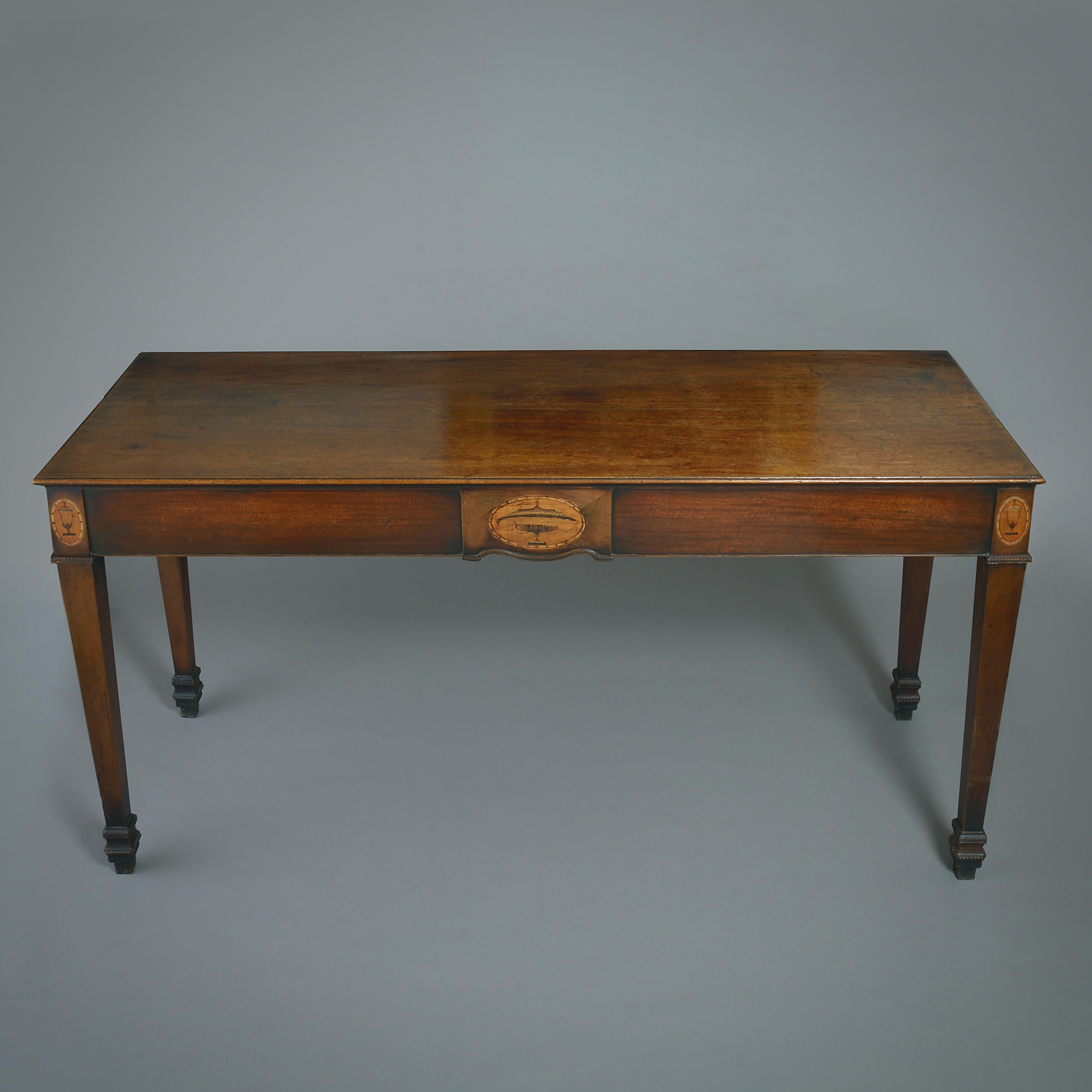 Irish George III Mahogany Side Table In Good Condition For Sale In London, GB
