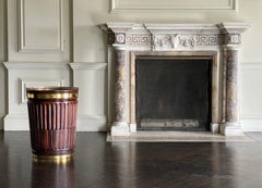Cubo de Turba de Caoba Acanalado Estilo Jorge III Irlandés con Herrajes de Latón