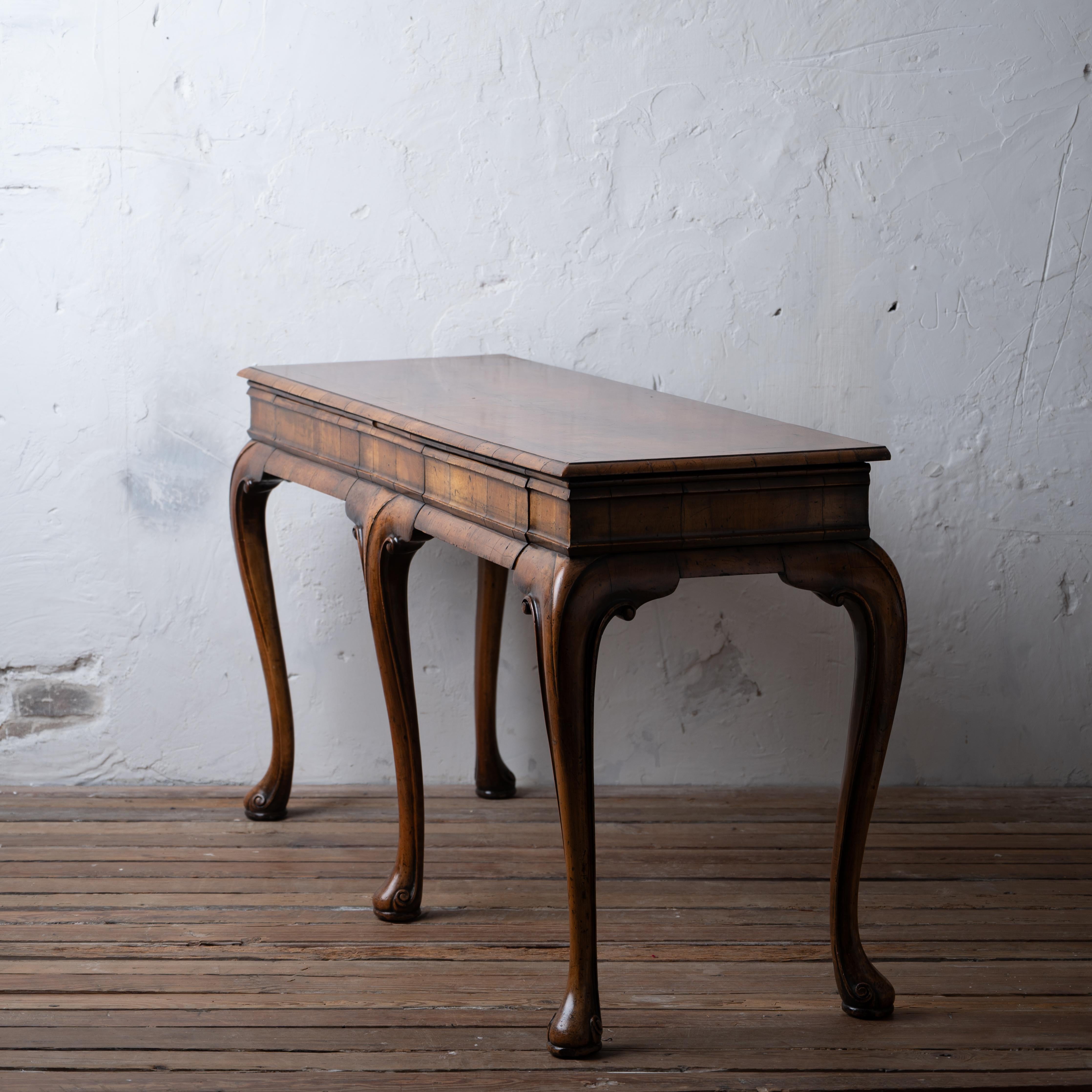 Walnut Irish Georgian Console Table For Sale