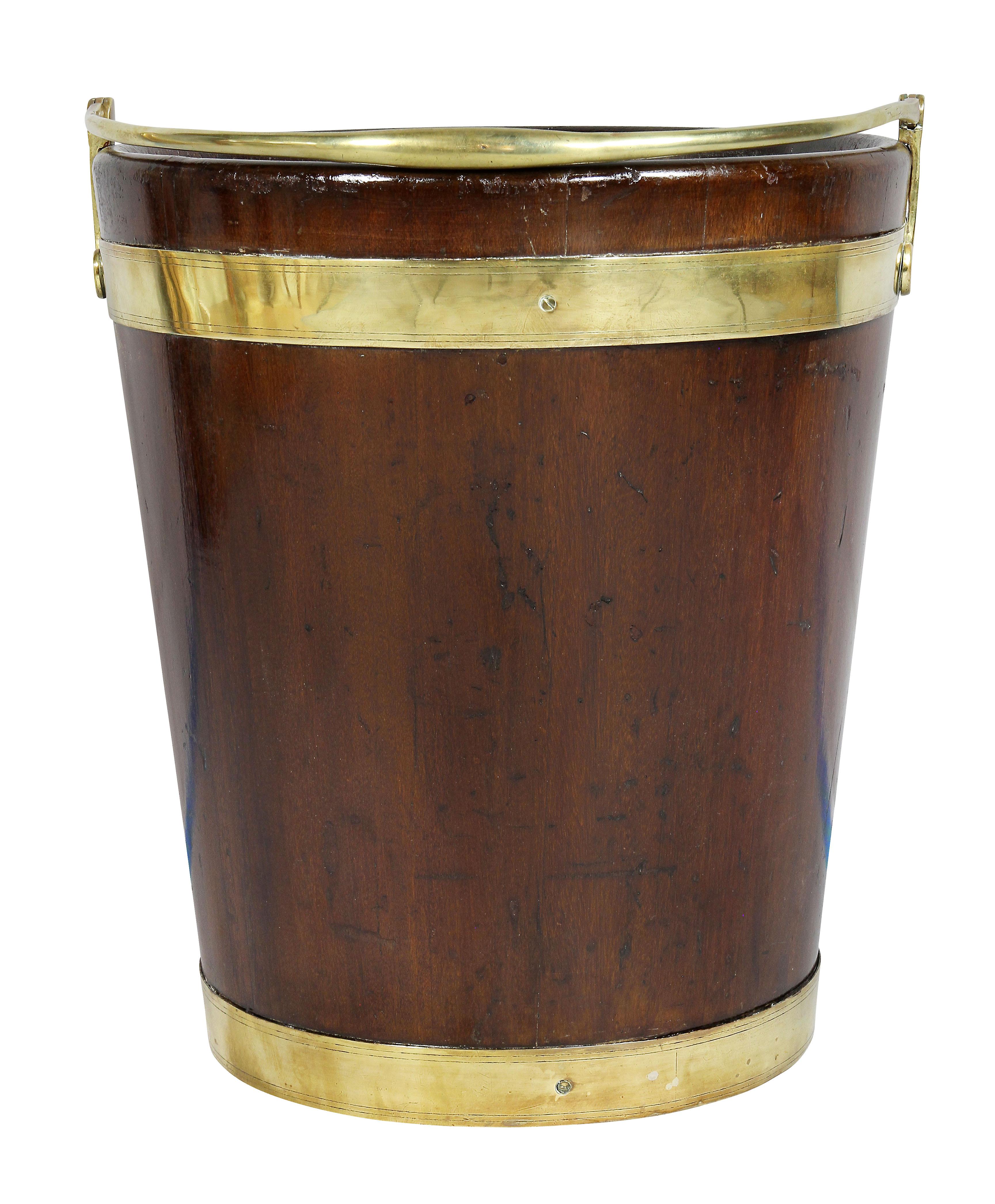 Irish Georgian Mahogany and Brass Peat Bucket In Good Condition In Essex, MA