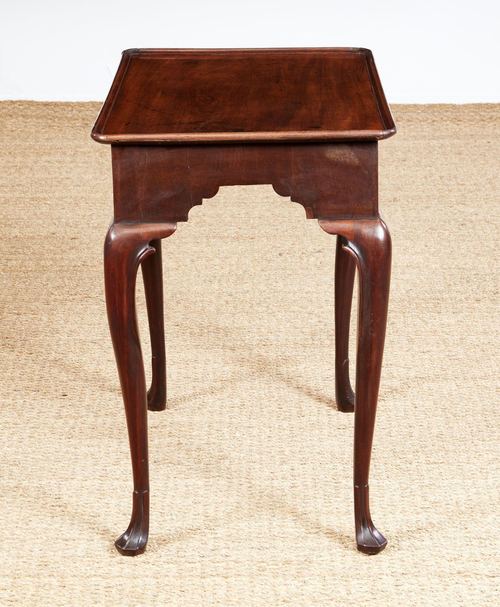 Irish Georgian Mahogany Tea Table For Sale 2