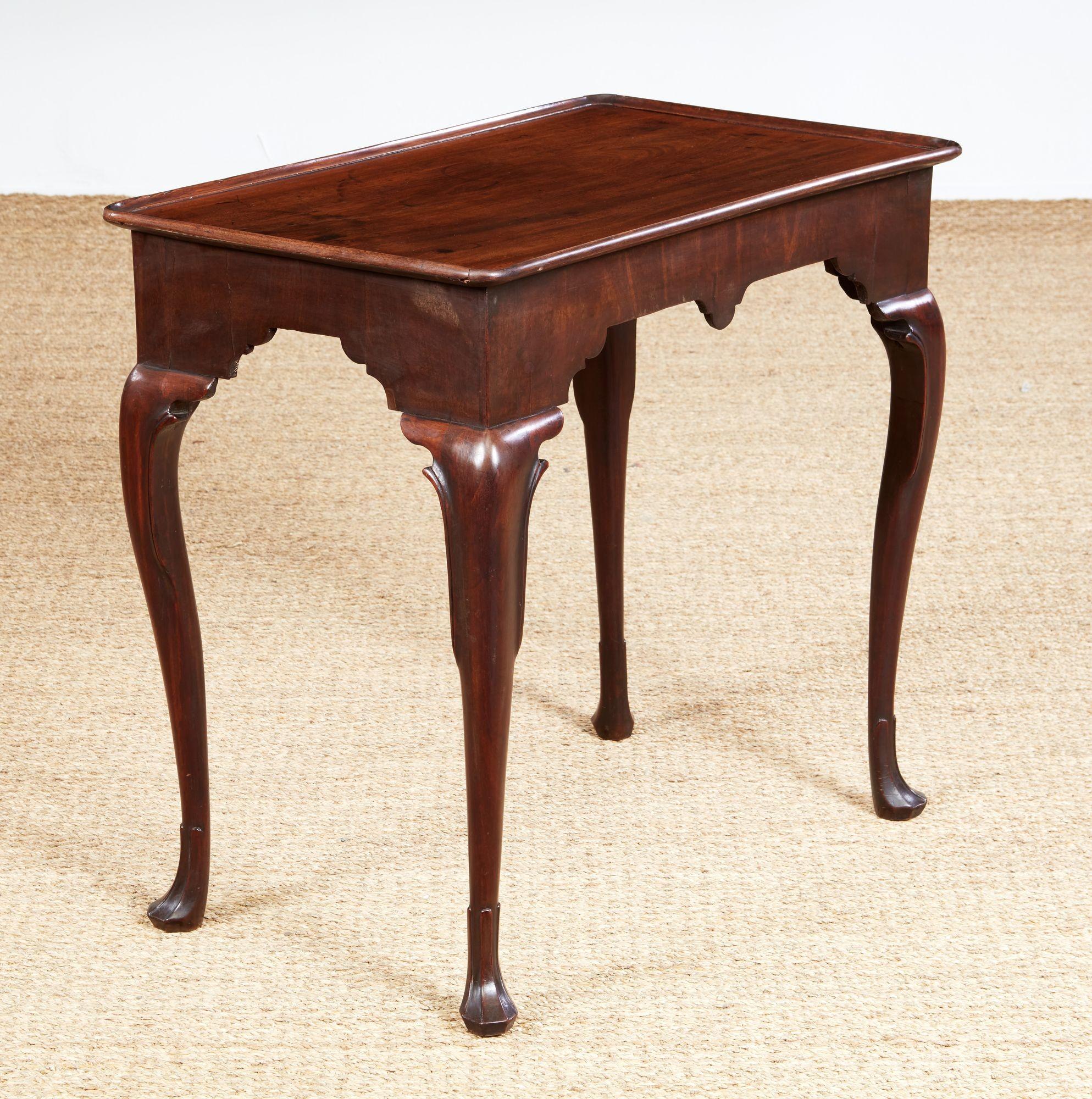 Irish Georgian Mahogany Tea Table For Sale 3