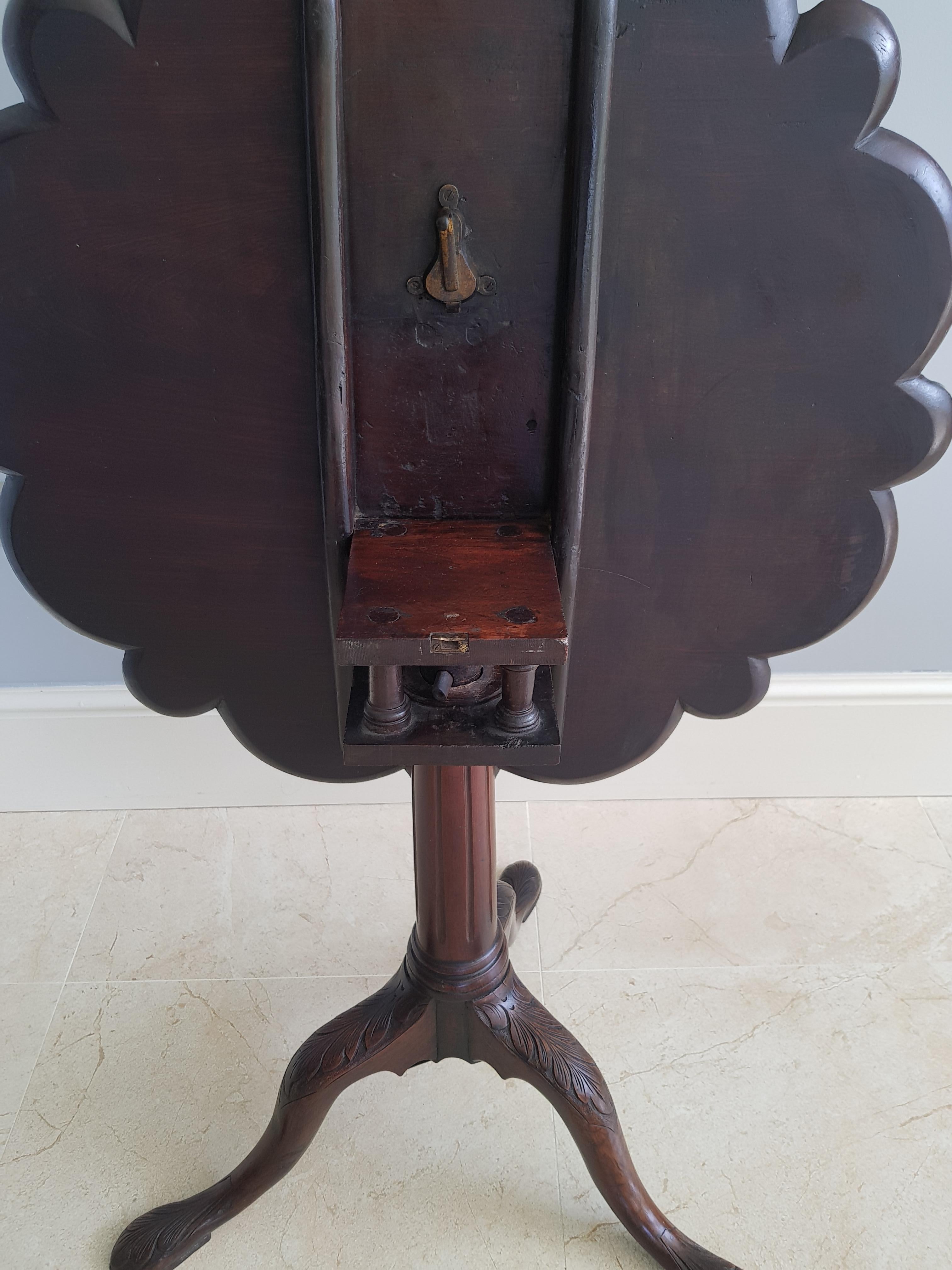Irish Georgian Tilt Top Supper Table In Good Condition For Sale In Dromod, Co. Leitrim