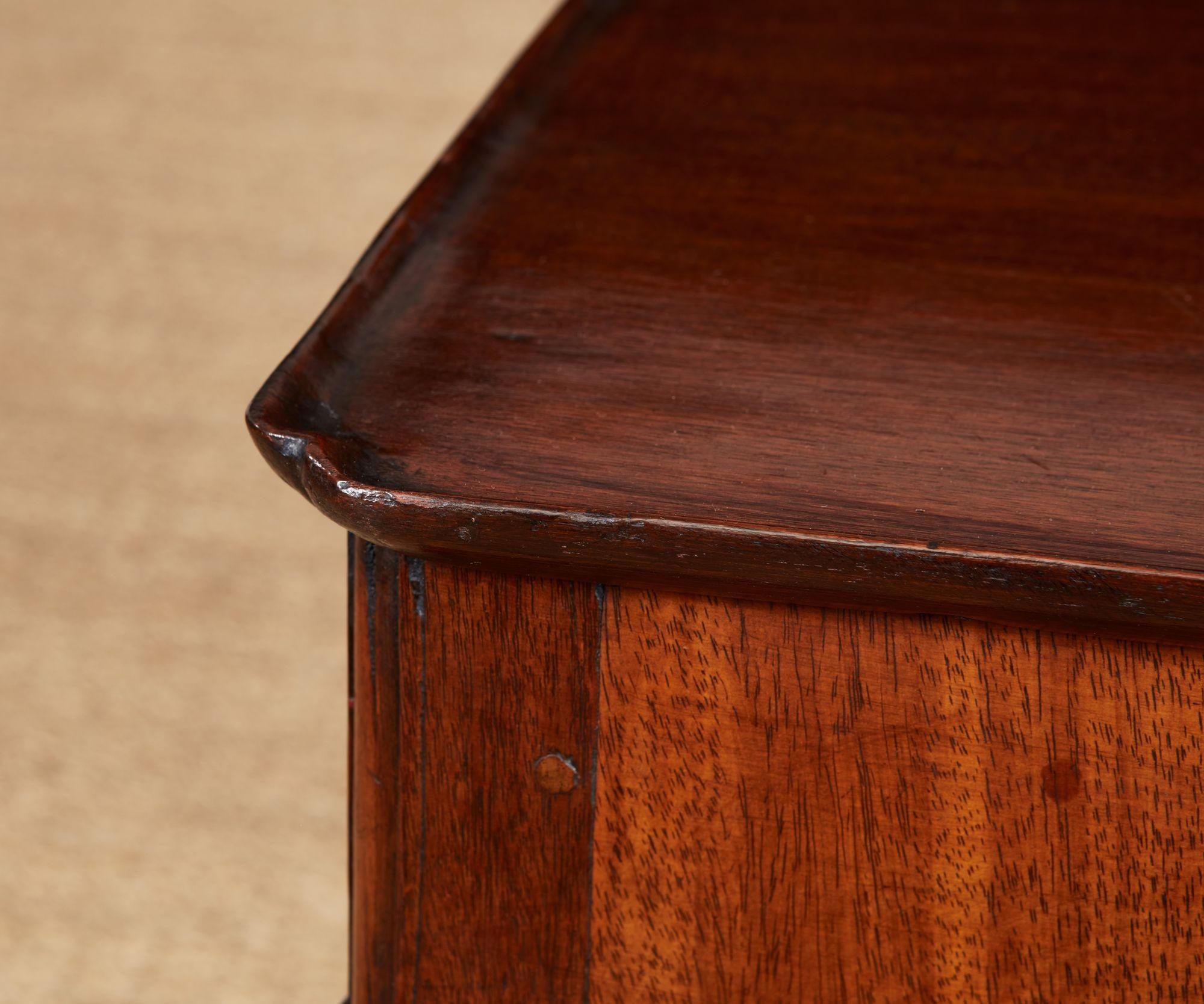 Table à plateau géorgienne irlandaise en vente 5