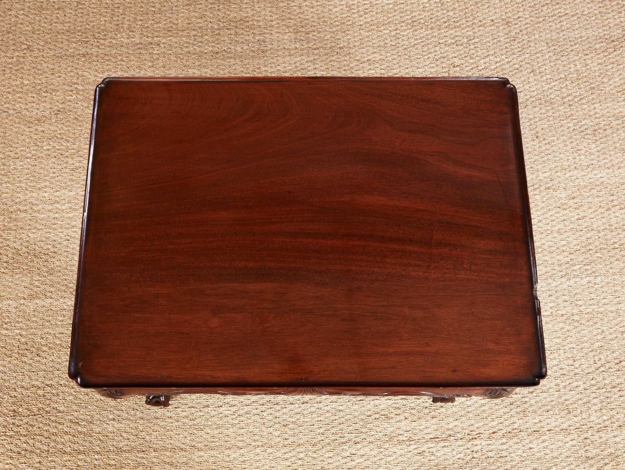 Travail du bois Table à plateau géorgienne irlandaise en vente