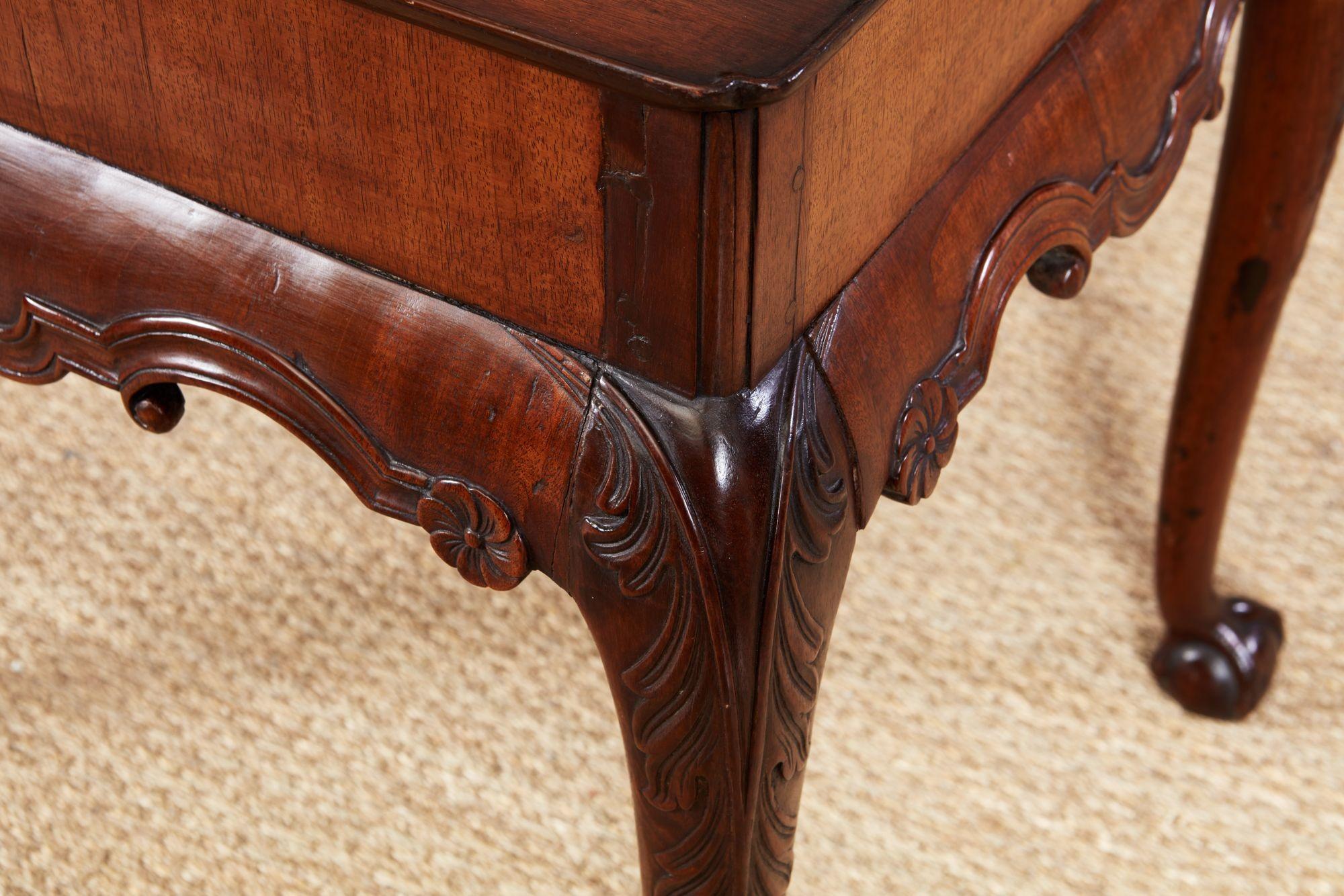 Table à plateau géorgienne irlandaise en vente 2