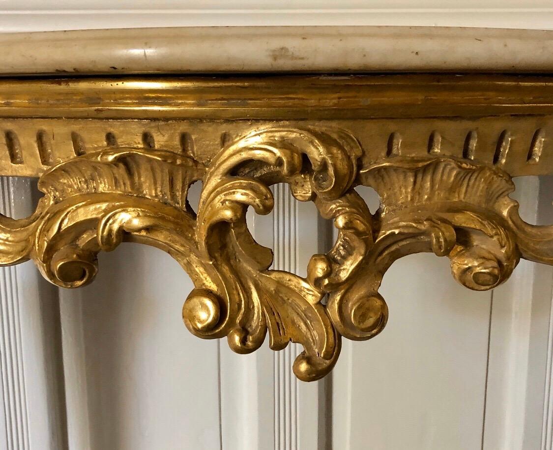 Irish Giltwood Georgian Marble Top Console, Stamped S. TRAHAN In Good Condition For Sale In Charleston, SC
