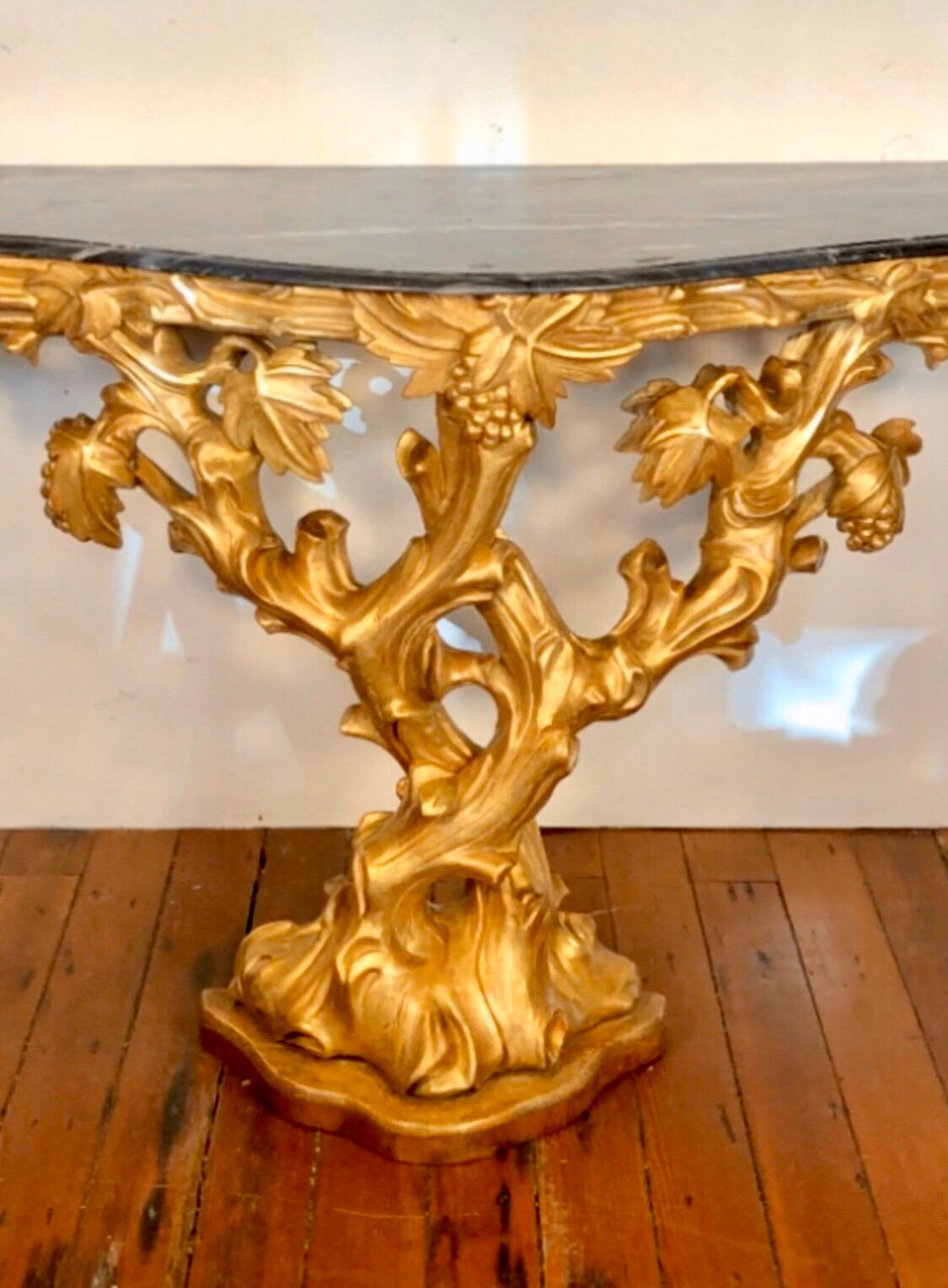 Irish Giltwood Grapevine Form Marble-Top Console, Late 18th Century In Good Condition In Charleston, SC