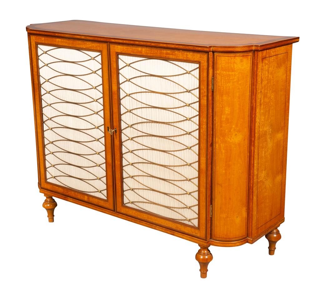 Irish Late George III Satinwood and Amaranth Side Cabinet For Sale 1