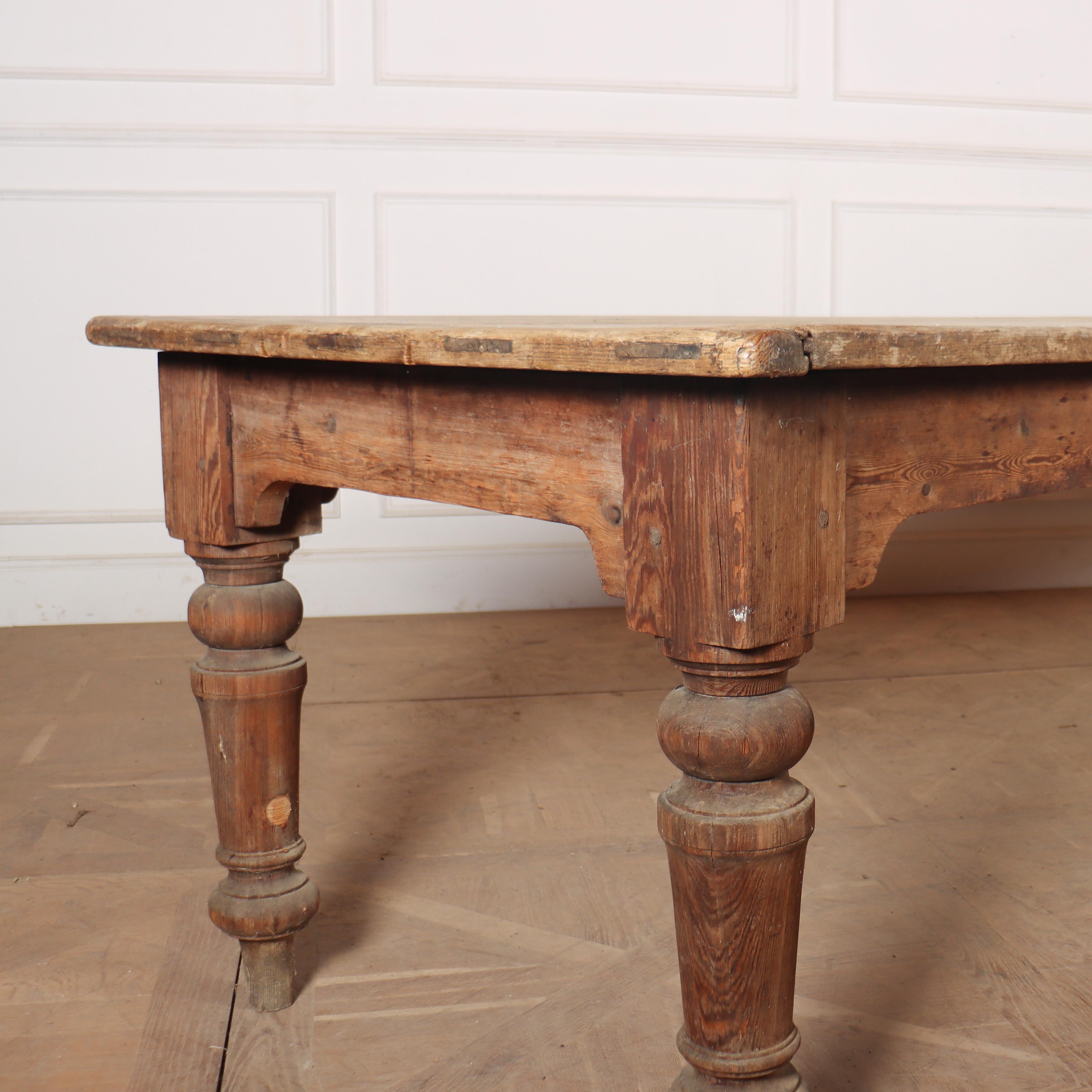Stunning 19th C Irish scrubbed pine farmhouse table with a wonderful two board top. 1860.

Height to apron is 25