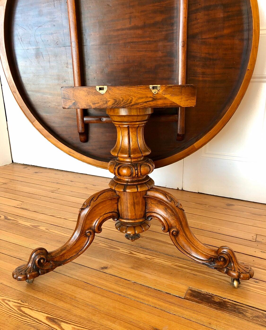 Table ronde à plateau basculant de style Ceylan britannique, 19e siècle en vente 5