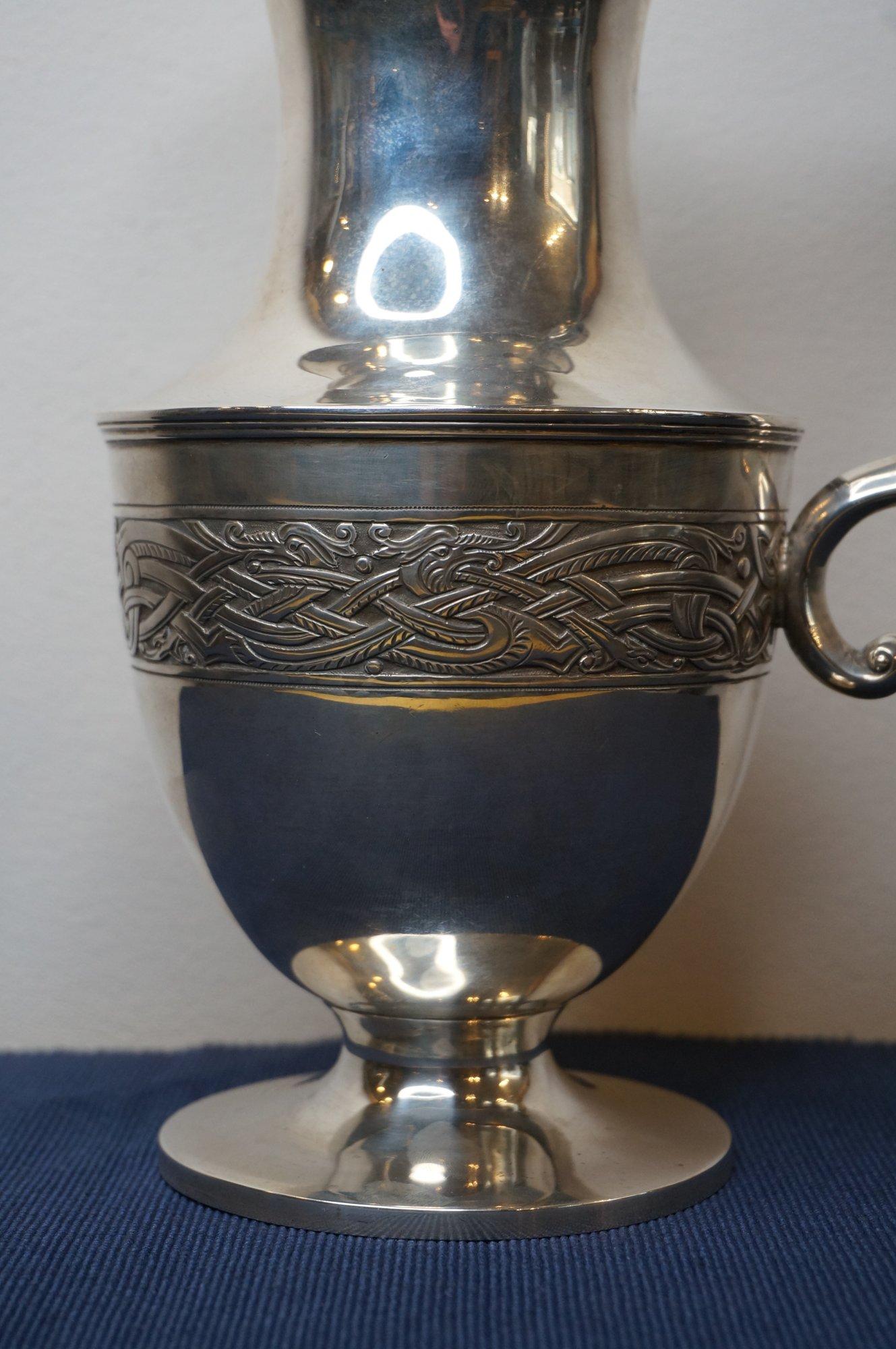 Silver Irish sterling silver wine jug, Weir & sons company Dublin, 1917 For Sale