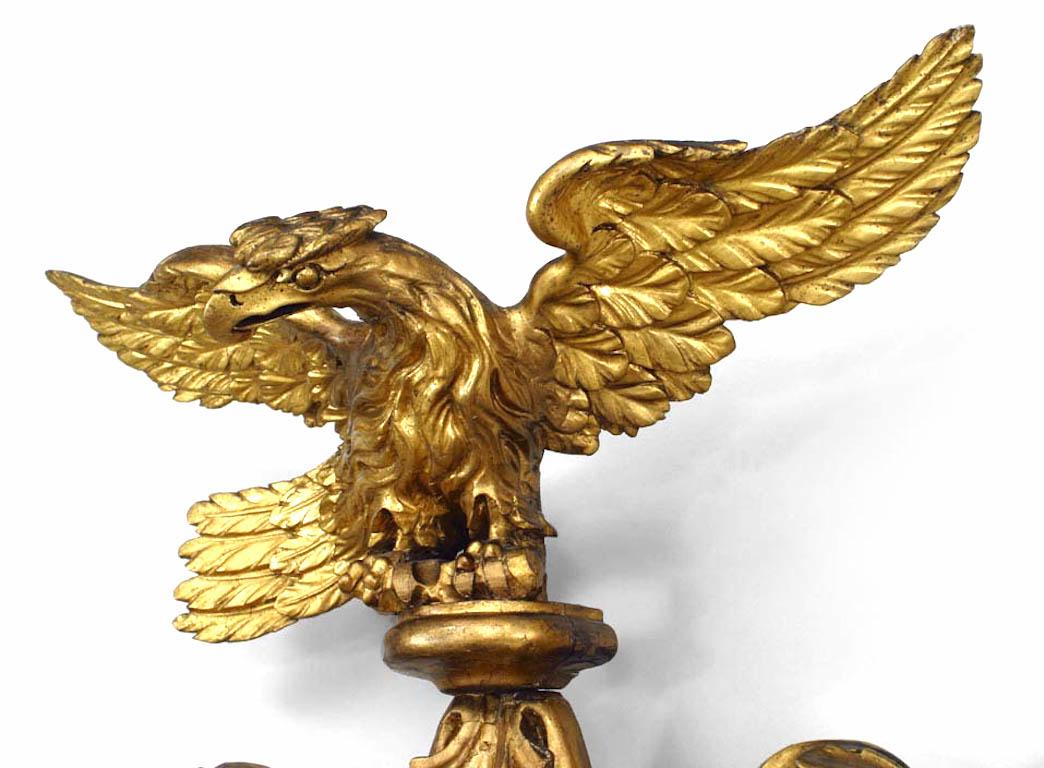 Michael O'Malley Irish Victorian Gilt Girandole Eagle Crest Wall Mirror In Good Condition For Sale In New York, NY