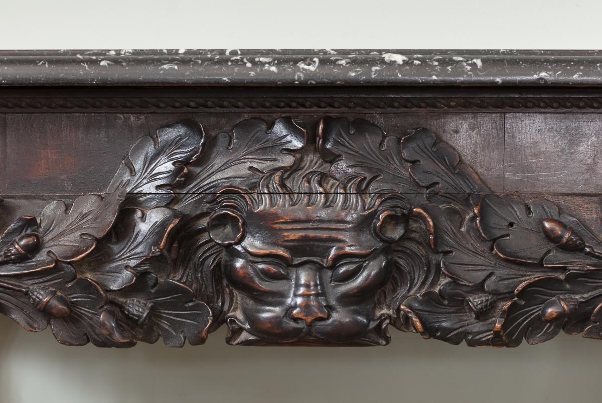 Irish Walnut Console Table with Irish Kilkenny Marble Top, 18th Century In Good Condition For Sale In London, GB