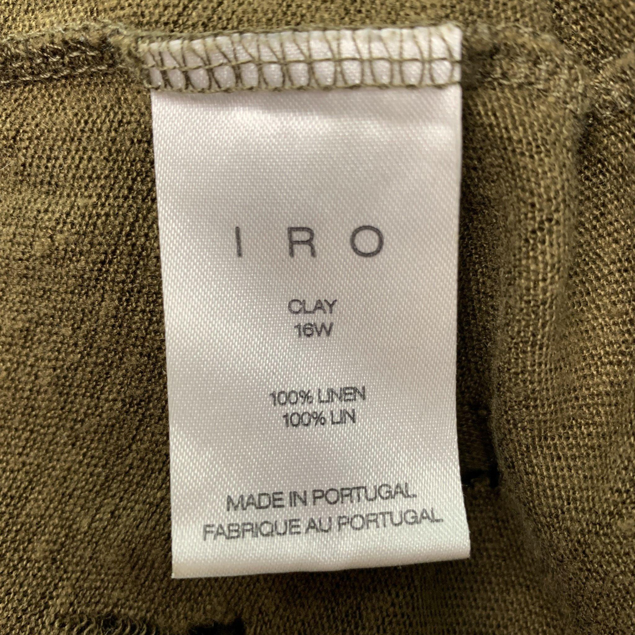 IRO T-shirt à col ras du cou en lin vieilli olive taille S en vente 1