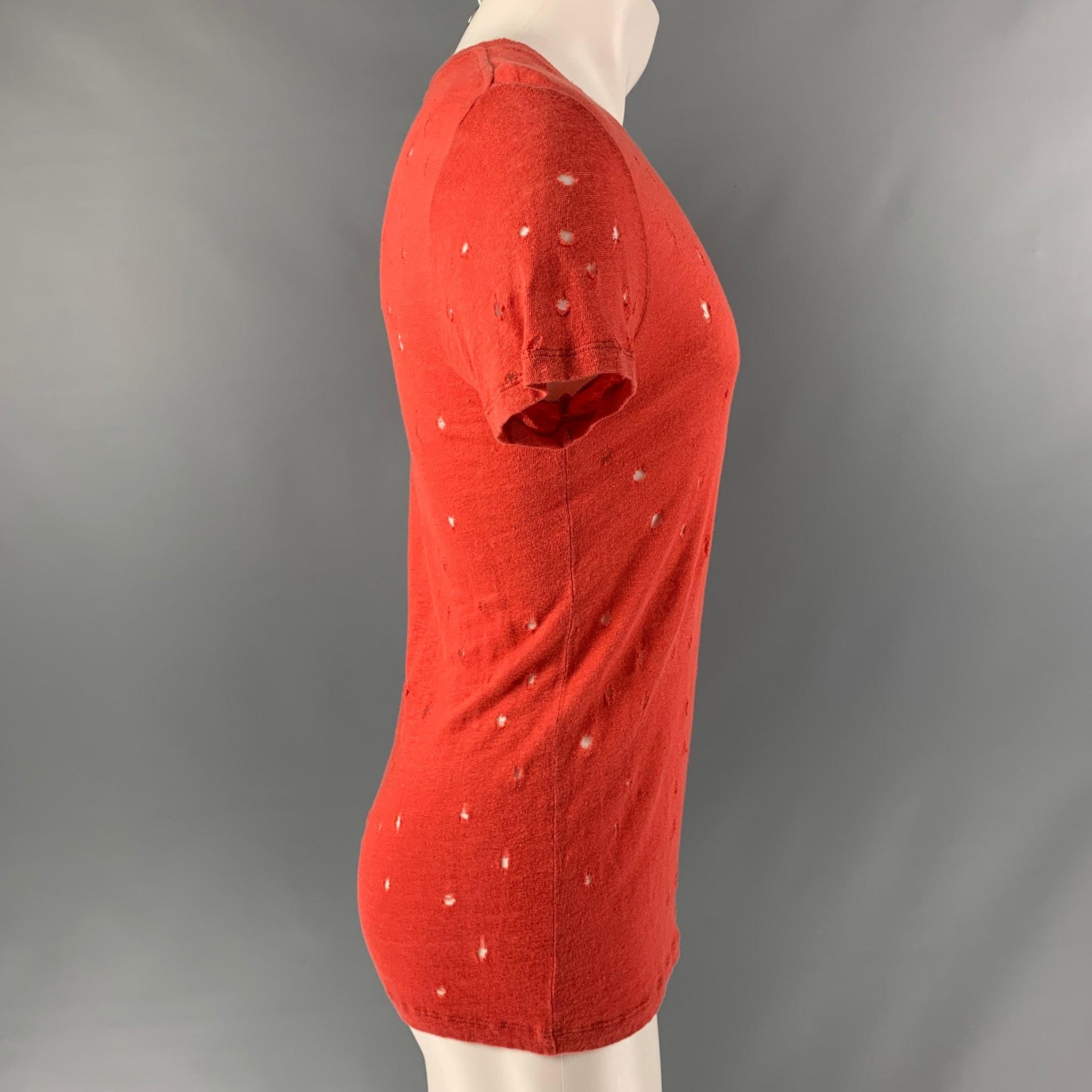 IRO 'Clay' t-shirt comes in a red linen featuring distressed details throughout and a crew-neck. Made in Portugal. Very Good Pre-Owned Condition. 

Marked:   XS 

Measurements: 
 
Shoulder: 18 inches Chest: 38 inches Sleeve: 8 inches Length: 26.5