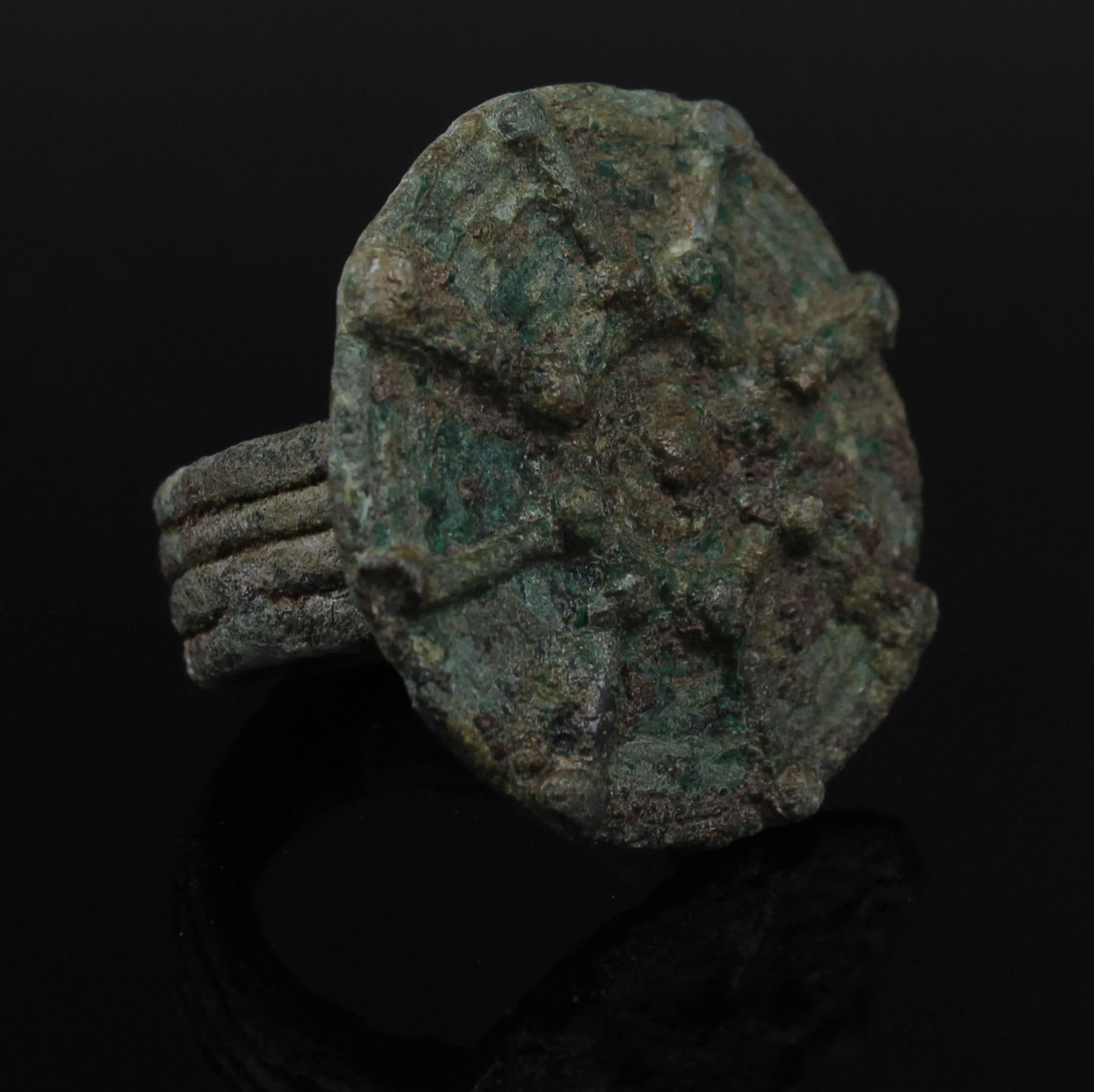Asian Iron Age Amlash ring