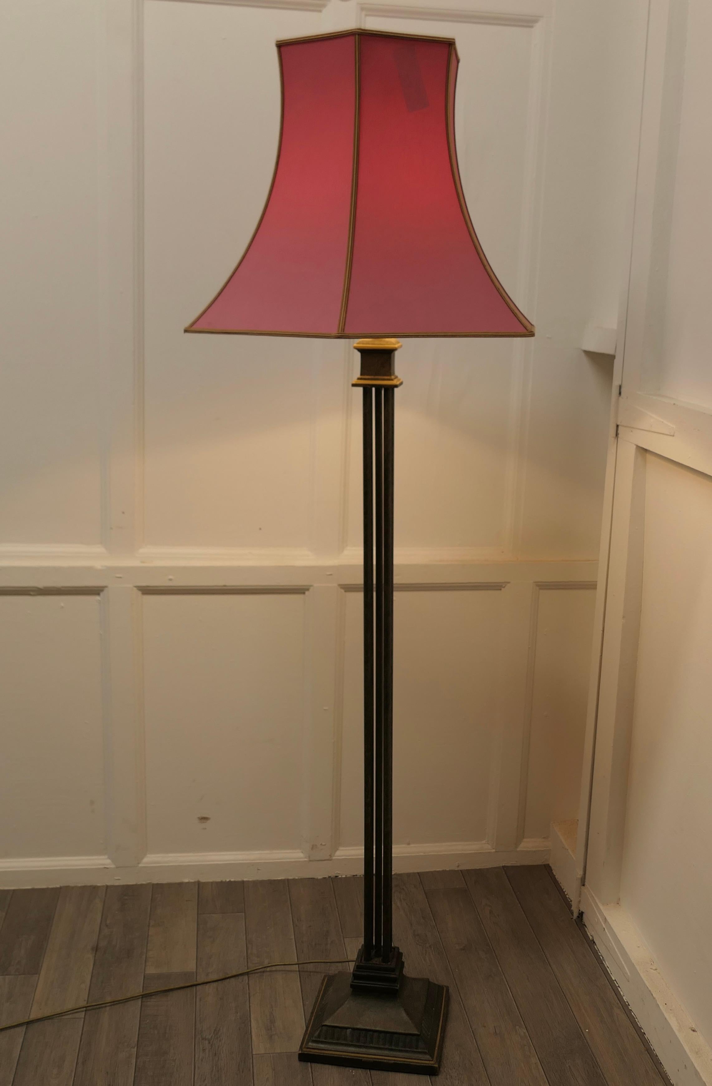Iron and Brass Column Floor Lamp, Standard Lamp In Good Condition For Sale In Chillerton, Isle of Wight
