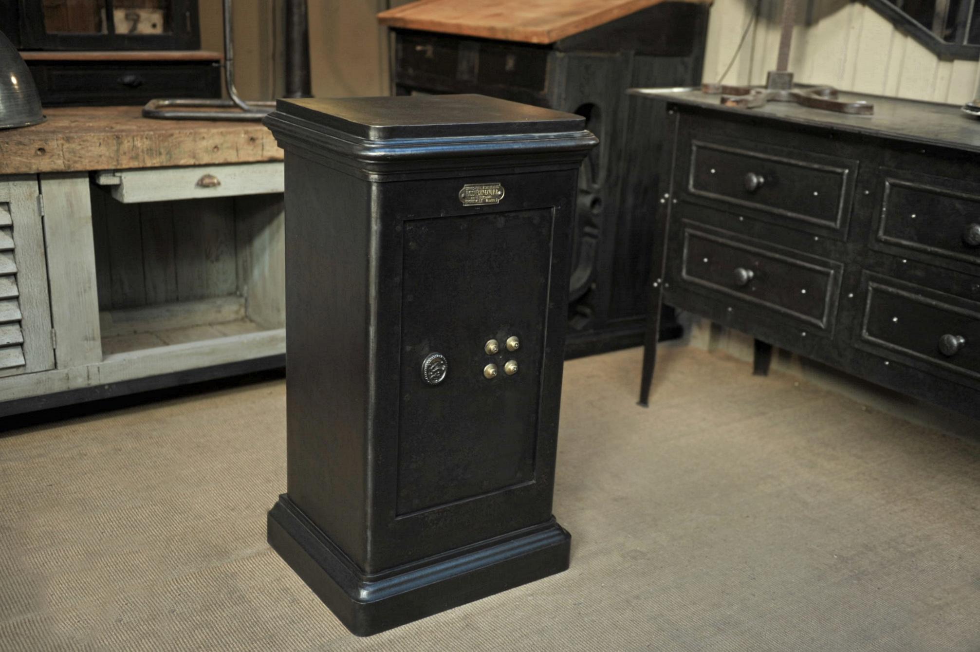 French iron safe cabinet by Bauche for Haudrechy-Gautier 