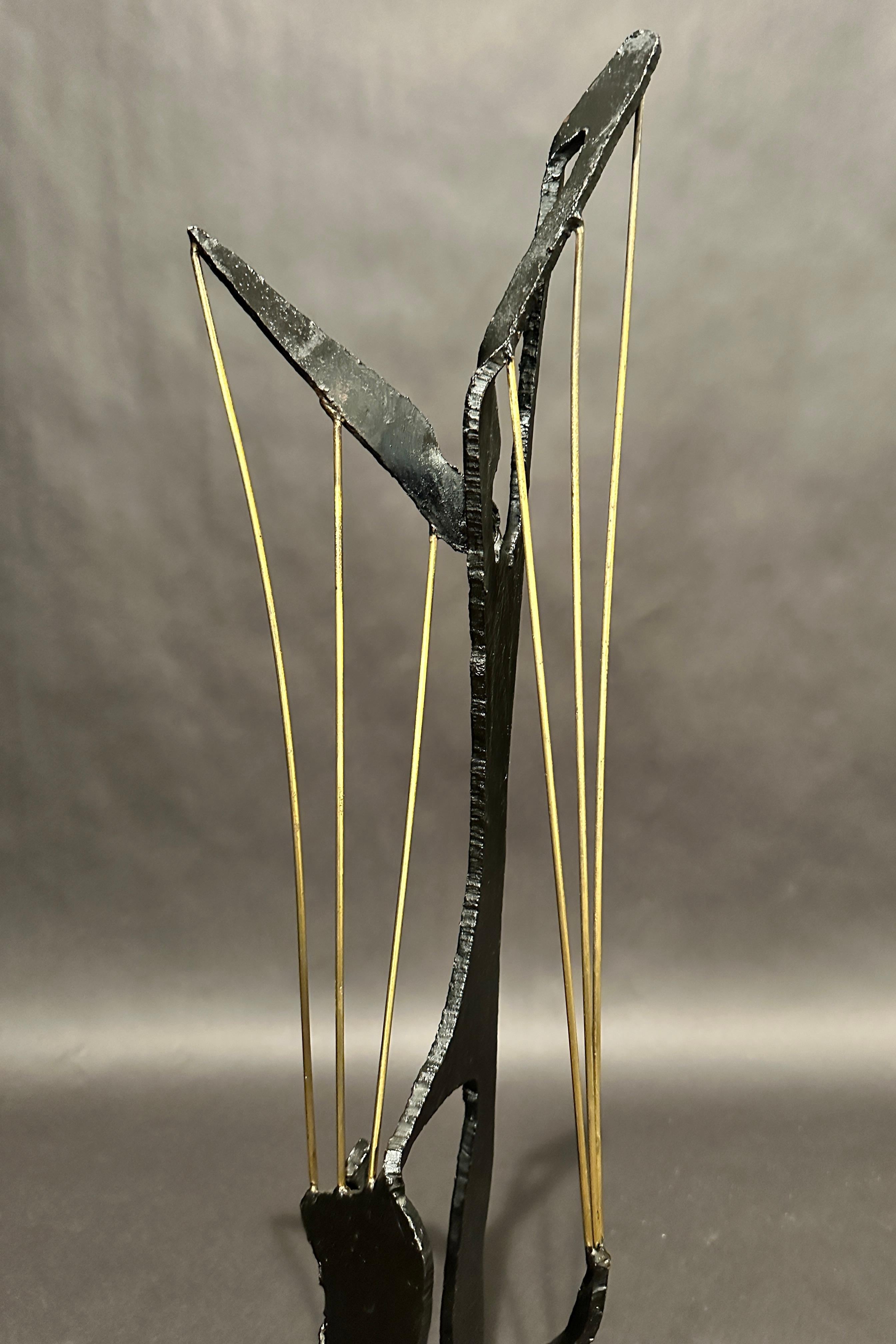 Escultura soldada de hierro y latón de Ernesto Emilio Gonzalez en Bueno estado para la venta en Norwood, NJ