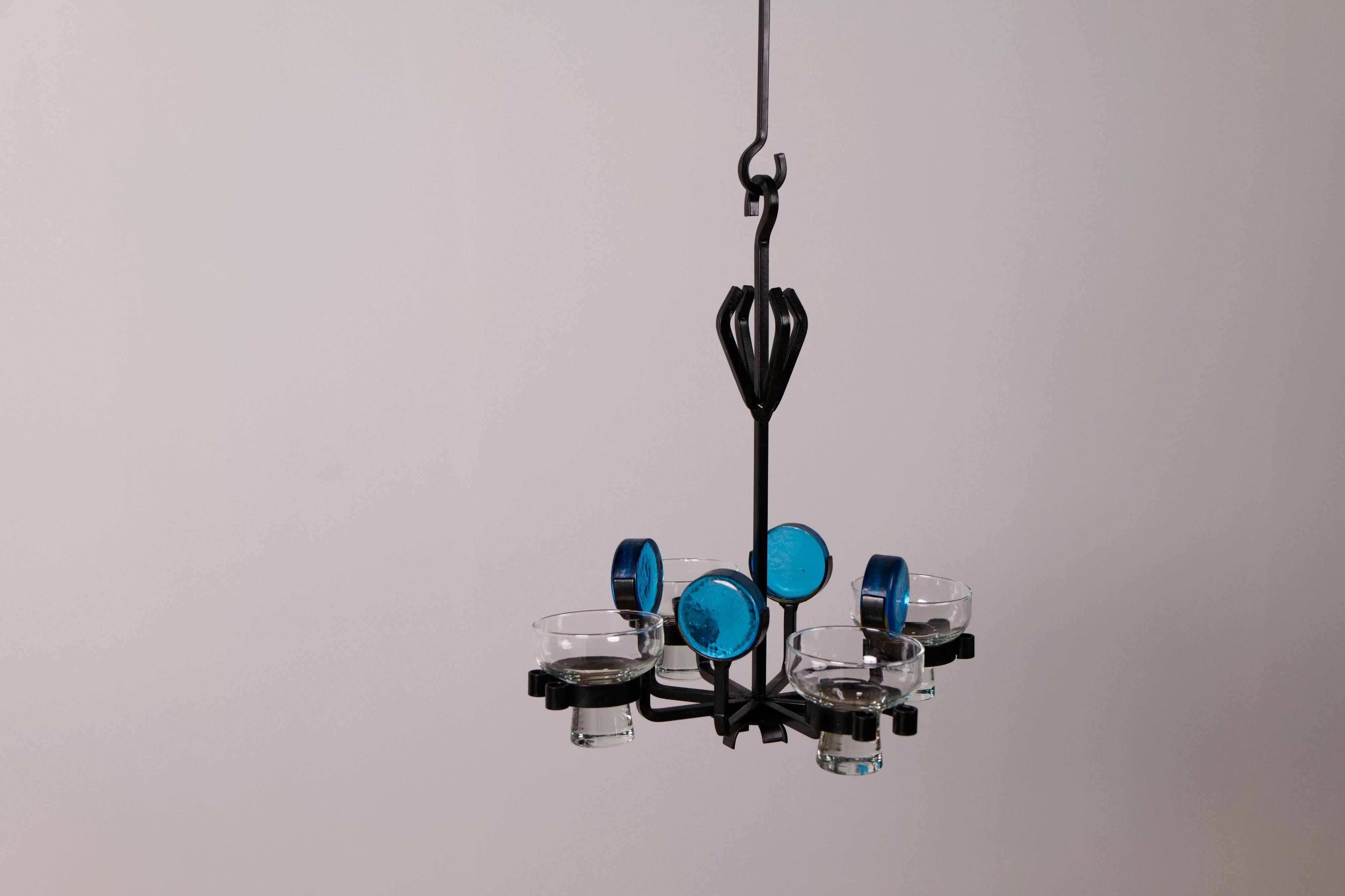 Candelabro portavelas de hierro y cristal de Dantoft Kunstartikler, Años 70 Escandinavo moderno en venta