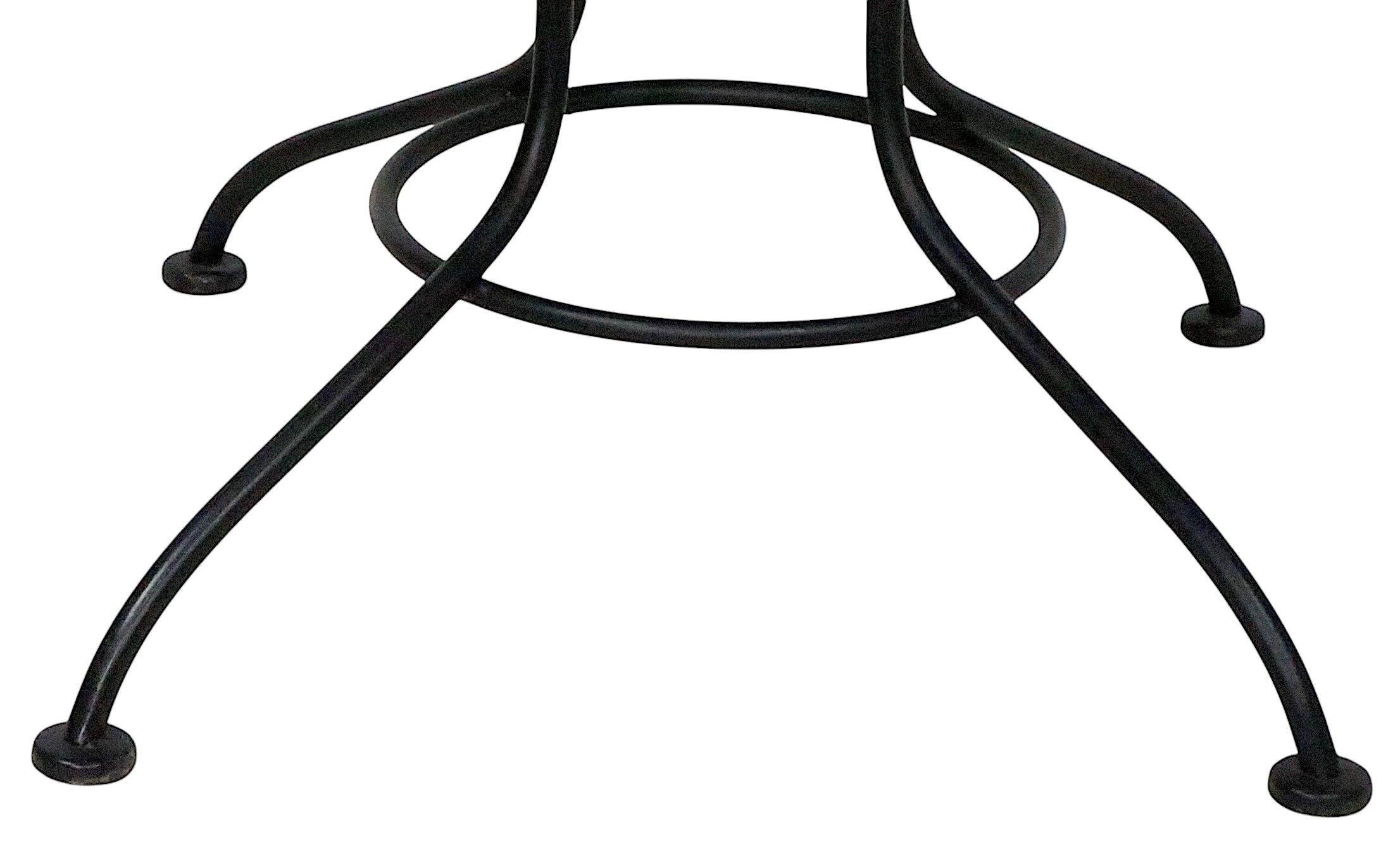 Iron and Metal Mesh Patio Poolside  Garden Dining  Table att. to Woodard In Good Condition For Sale In New York, NY