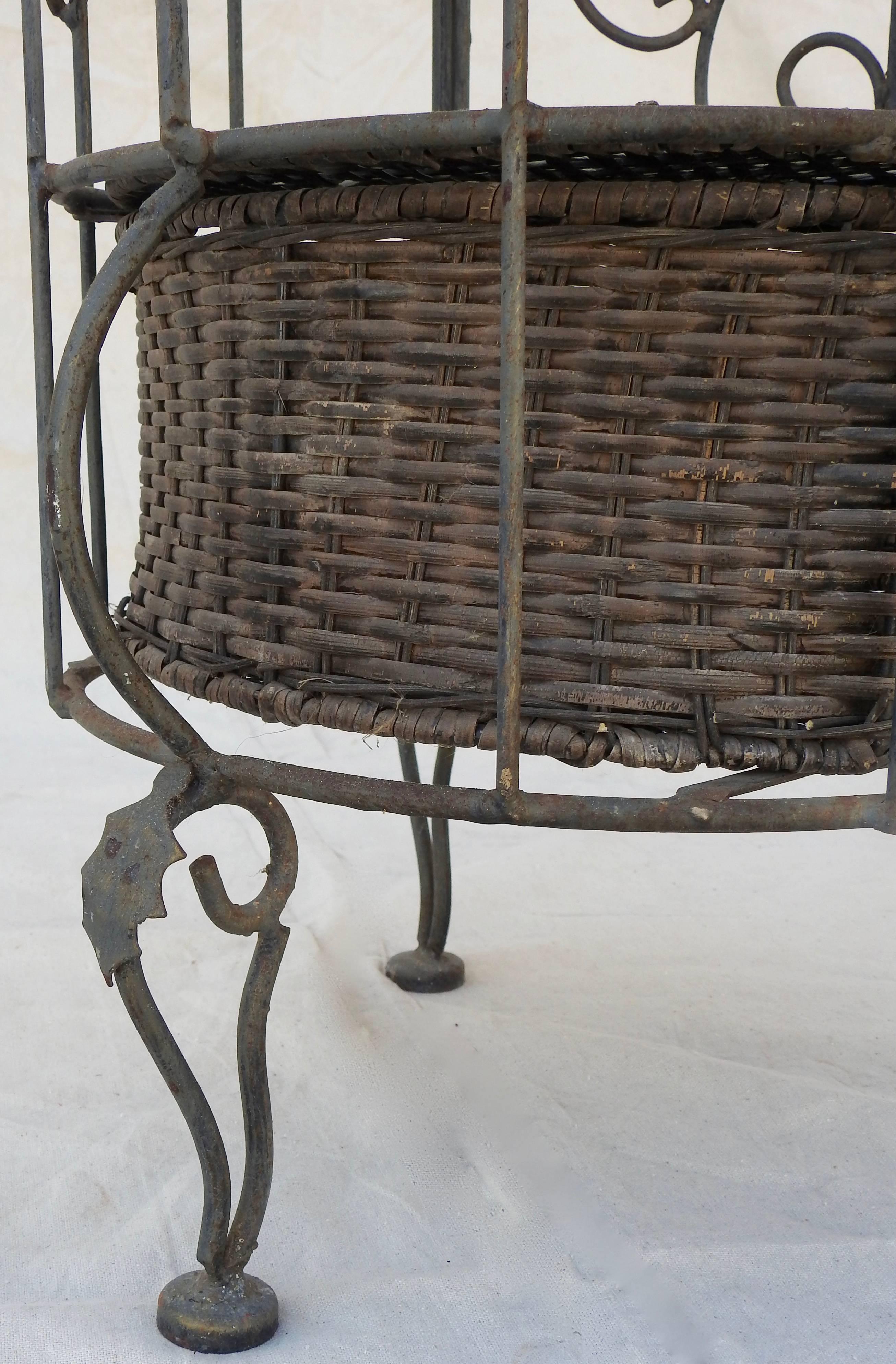 Iron and Wicker Wine Rack, 20th Century For Sale 7