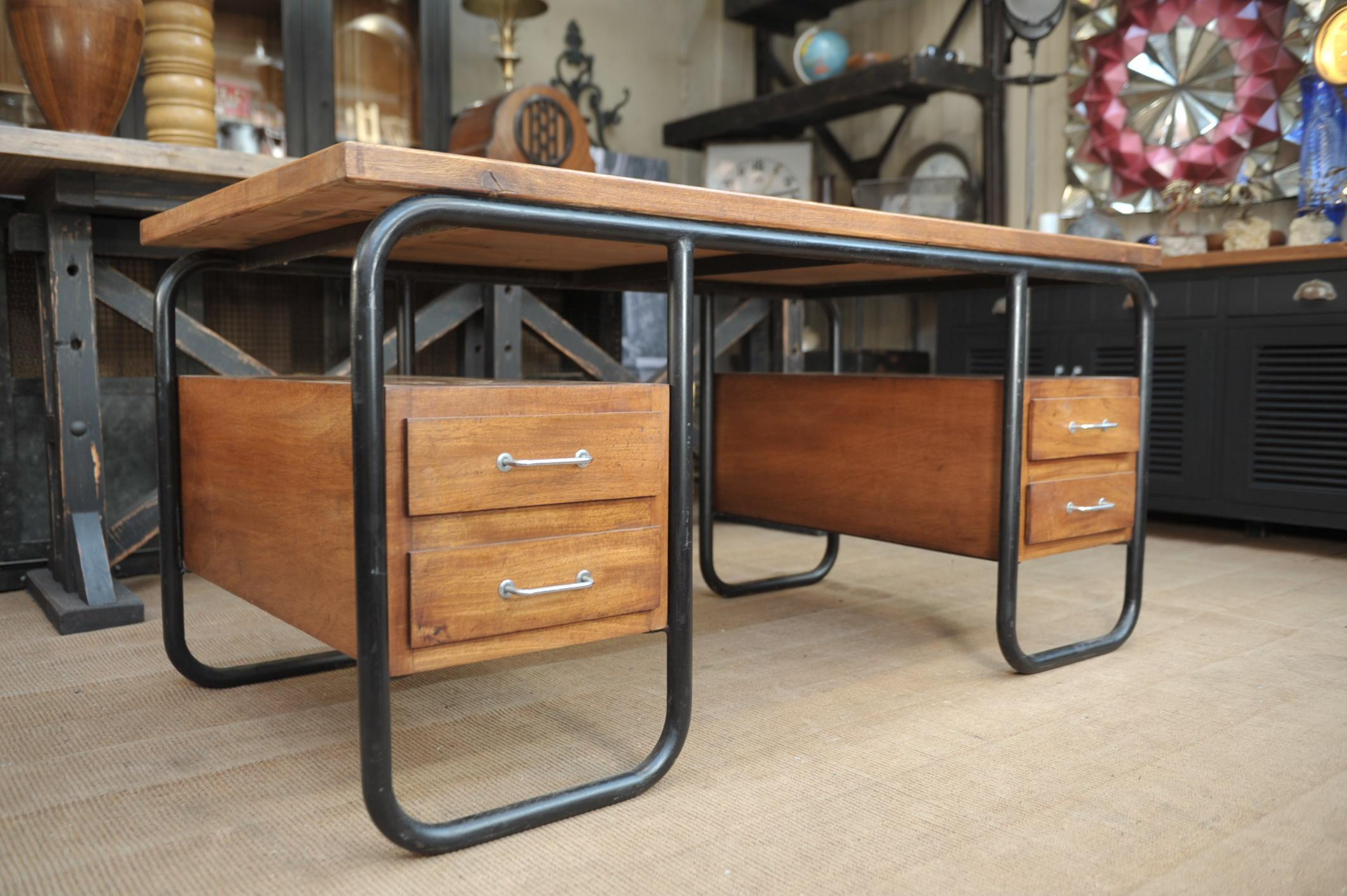 Mid-Century Modern Iron and Wood 4 Drawer Mid-Century Desk, circa 1950 For Sale