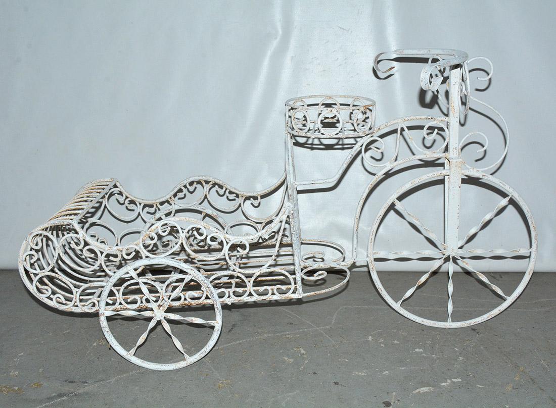 Victorien tardif Vélo en fer Sculptural Garden Decor