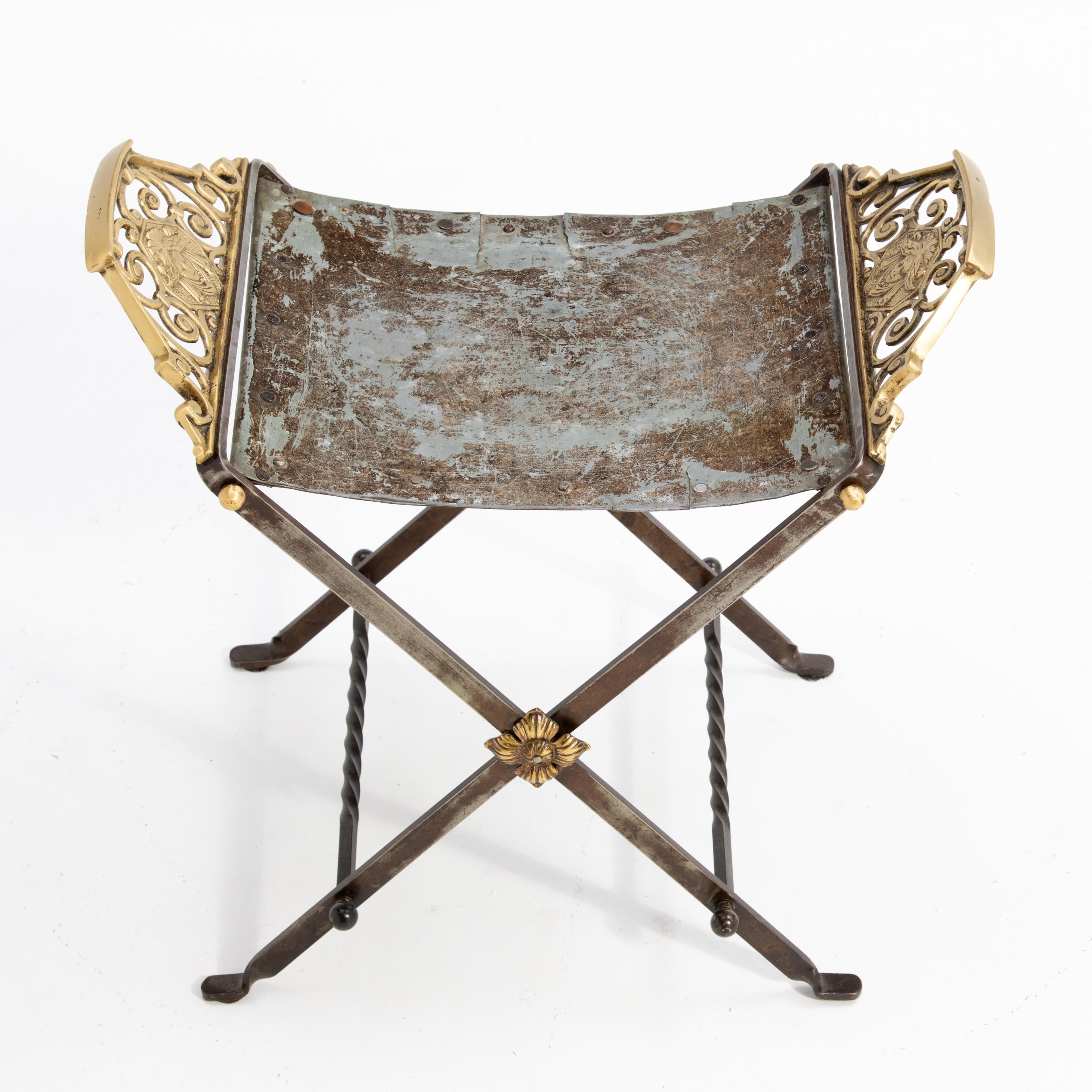 Sgabello con base a X in ferro e ottone Oscar Bruno Bach Neoclassico anni '20 in vendita 8