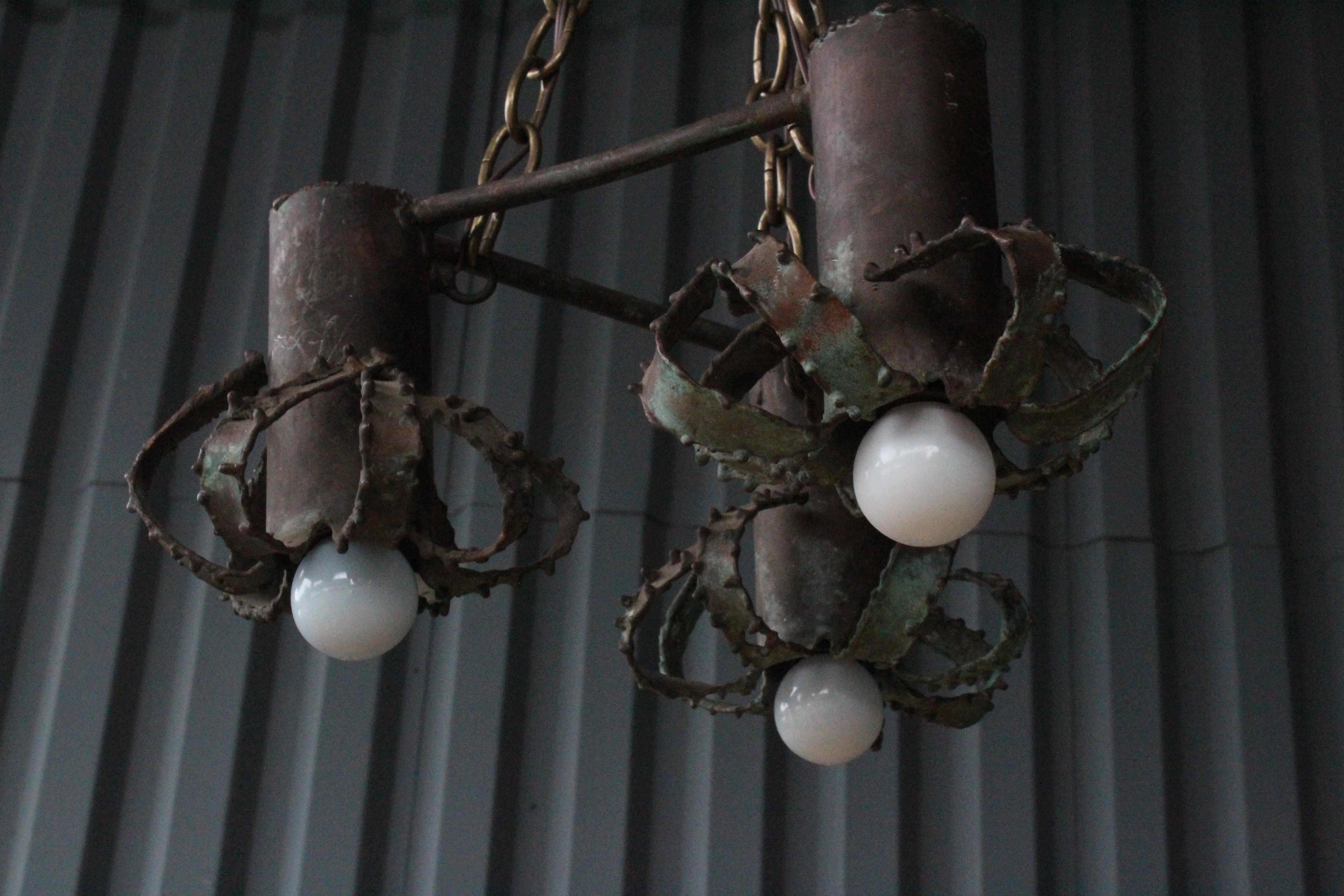 1970s Brutalist hanging pendant light. Recently rewired.