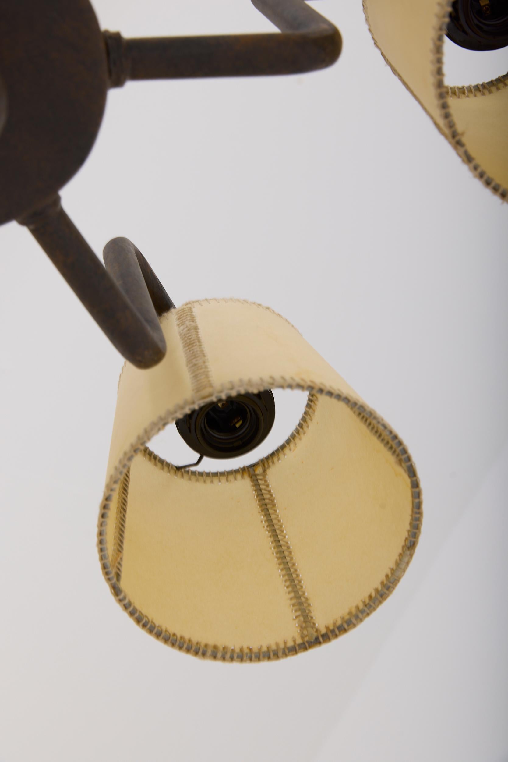 Lampada da soffitto in ferro in vendita 3